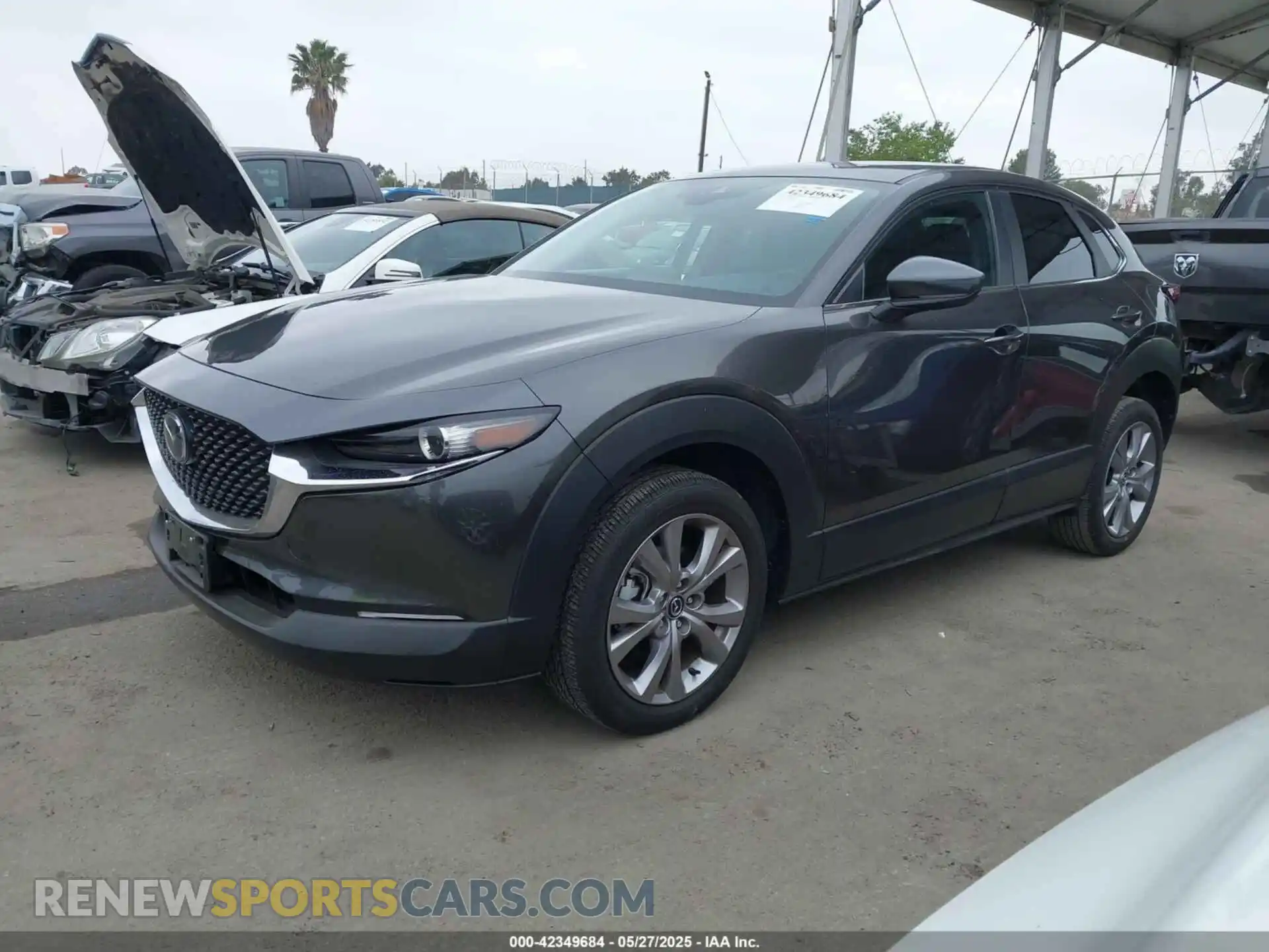 2 Photograph of a damaged car 3MVDMABL4MM220536 MAZDA CX-30 2021