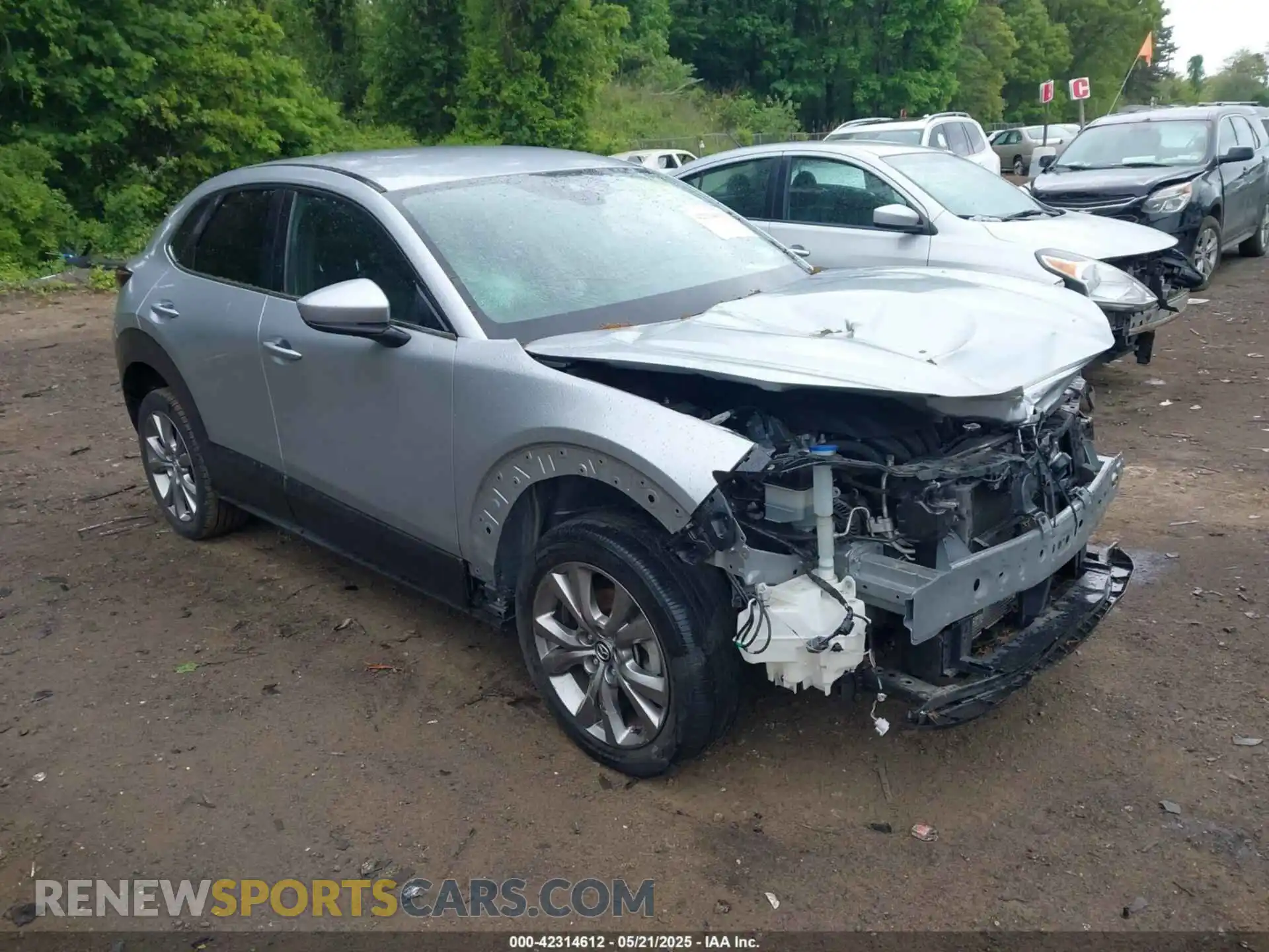 1 Photograph of a damaged car 3MVDMBBL0MM237677 MAZDA CX-30 2021