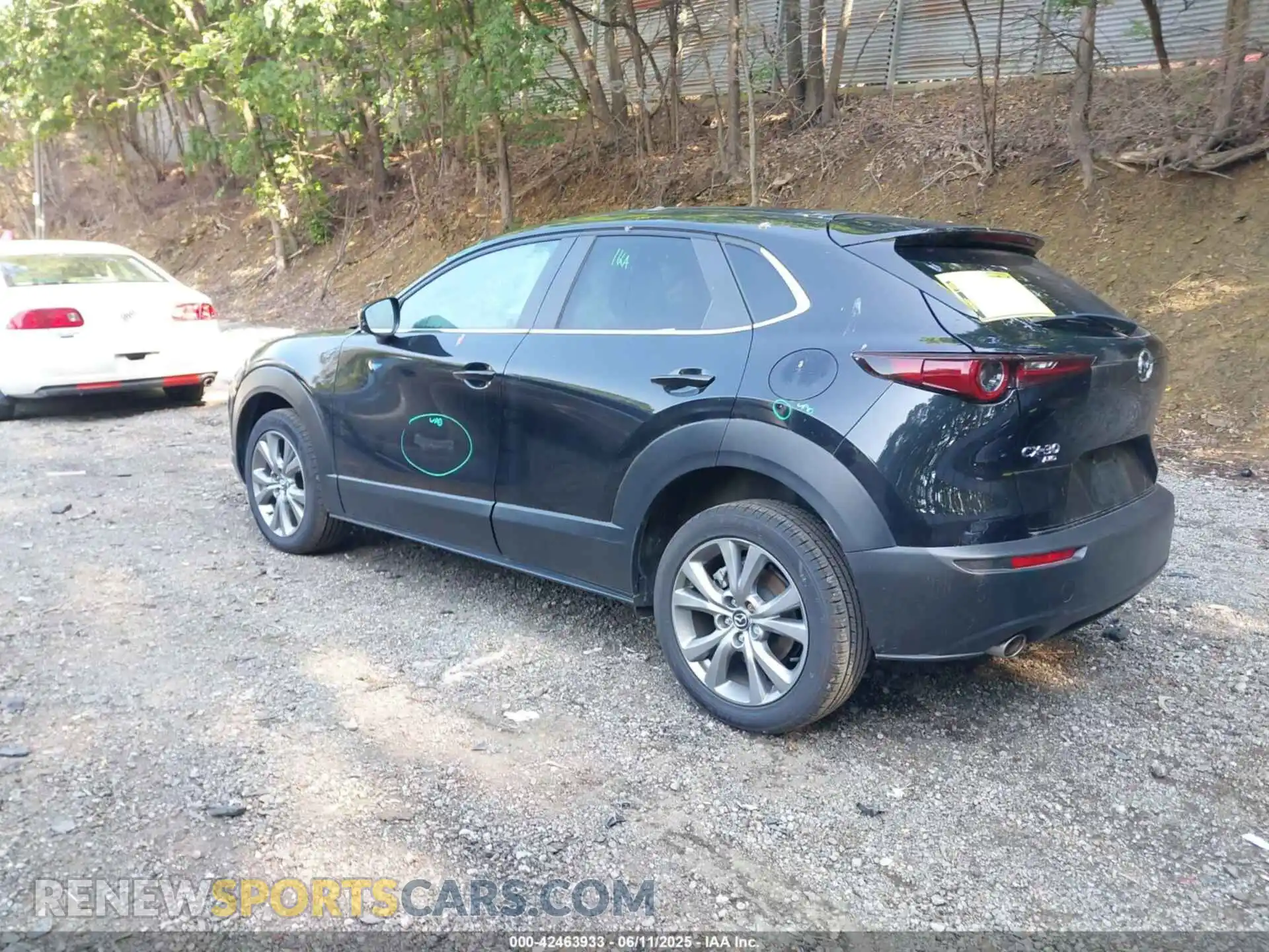 3 Photograph of a damaged car 3MVDMBBL1MM234920 MAZDA CX-30 2021