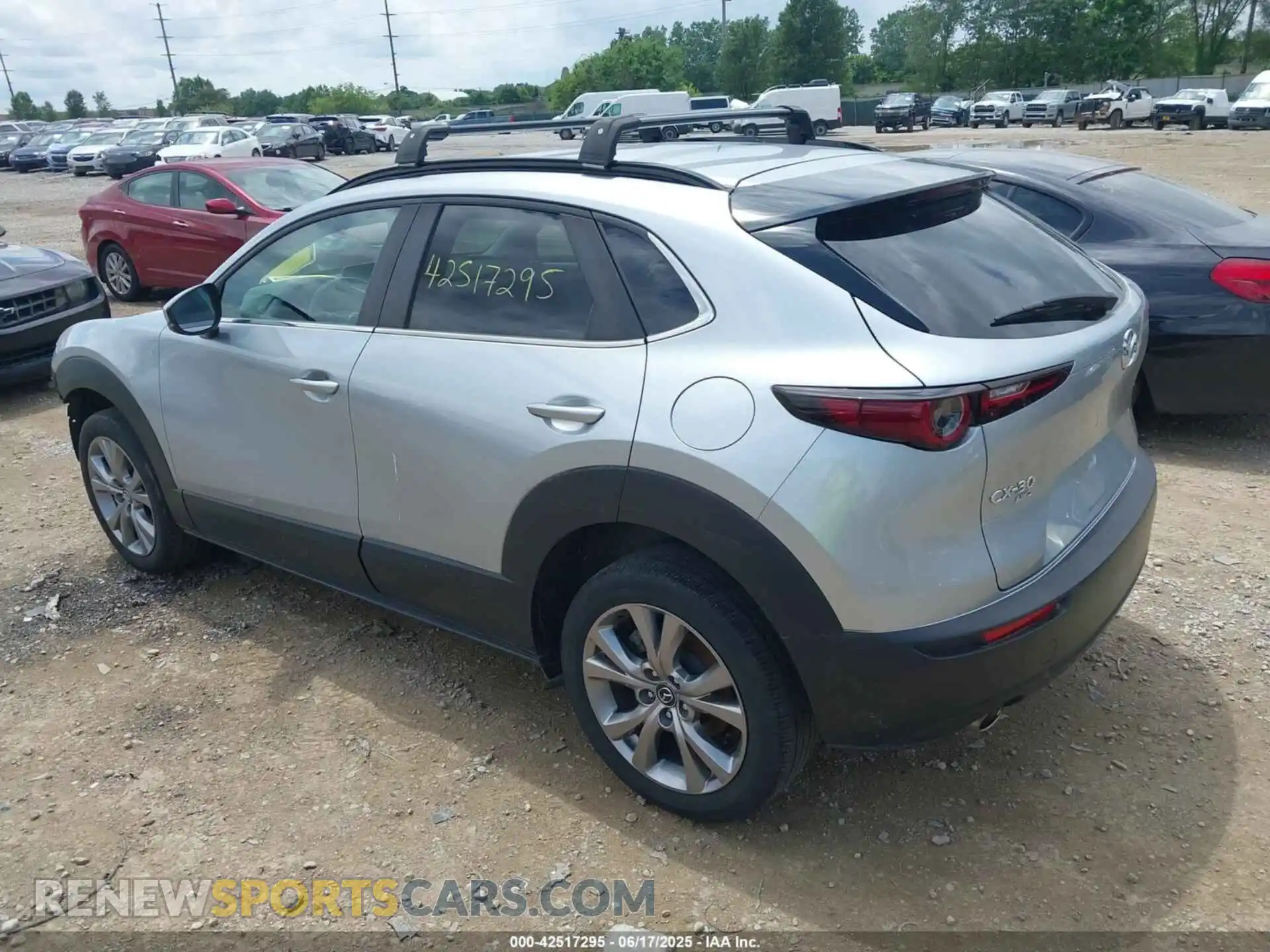 3 Photograph of a damaged car 3MVDMBBL1MM245514 MAZDA CX-30 2021