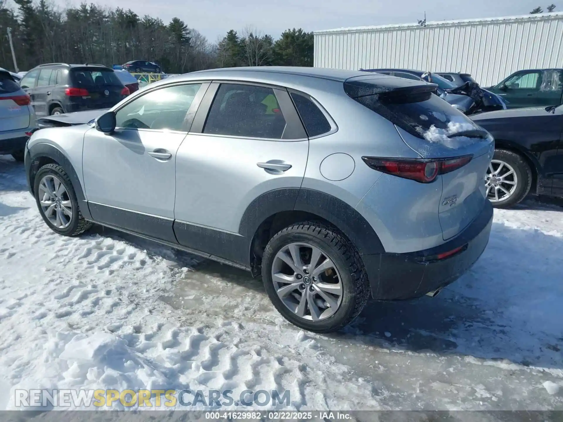 3 Photograph of a damaged car 3MVDMBBL5MM312843 MAZDA CX-30 2021