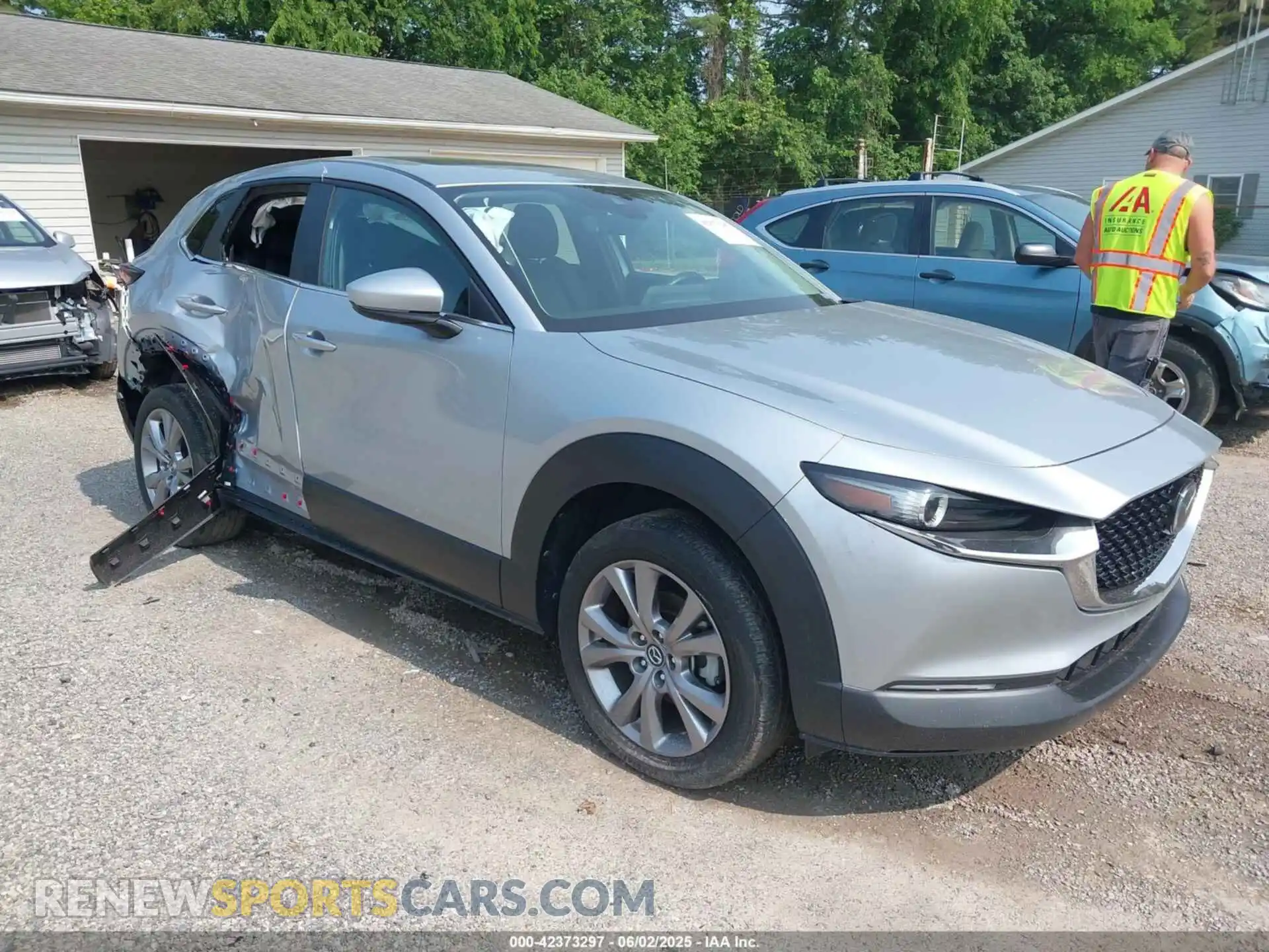 1 Photograph of a damaged car 3MVDMBCL0MM302896 MAZDA CX-30 2021