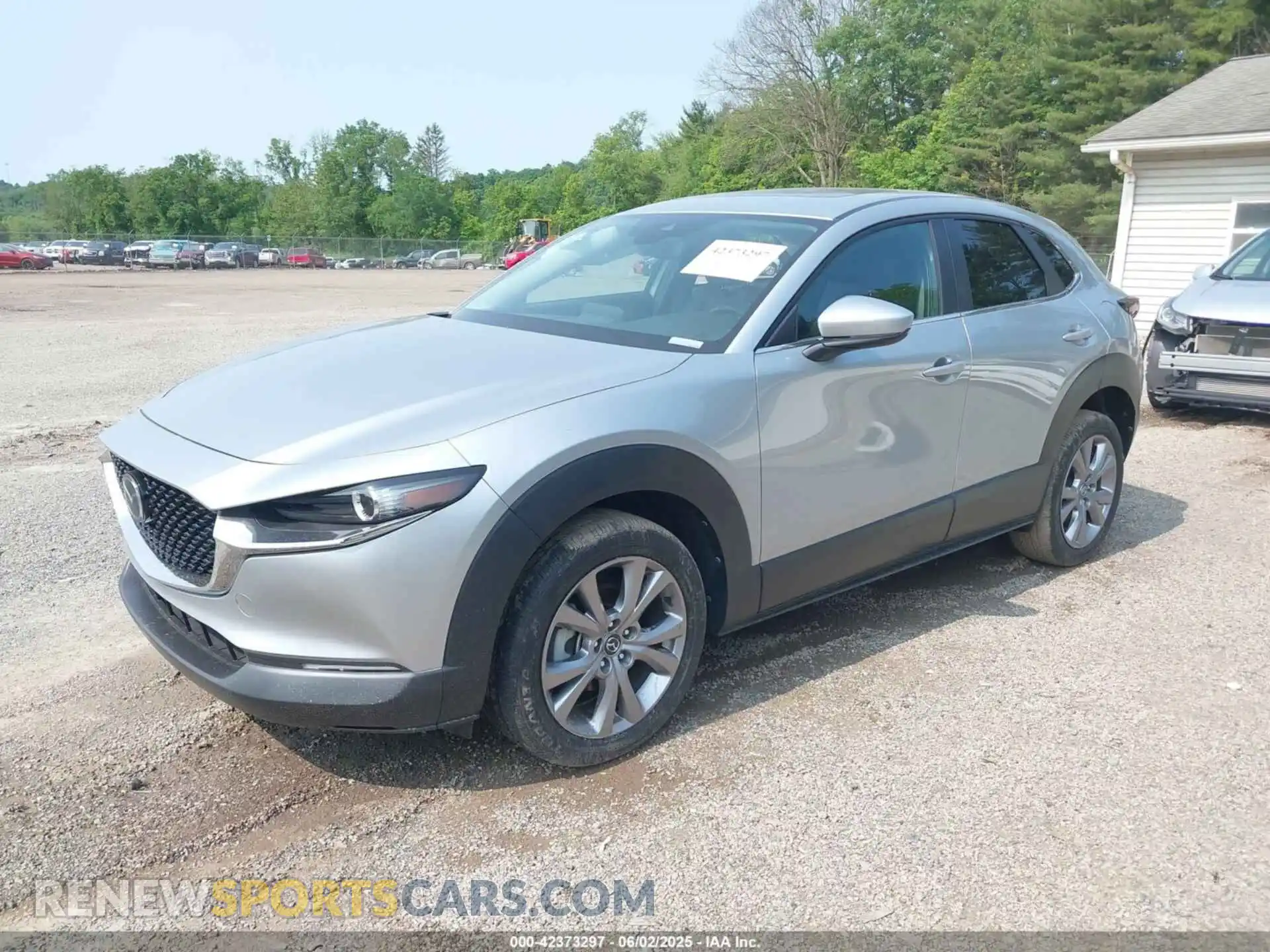 2 Photograph of a damaged car 3MVDMBCL0MM302896 MAZDA CX-30 2021