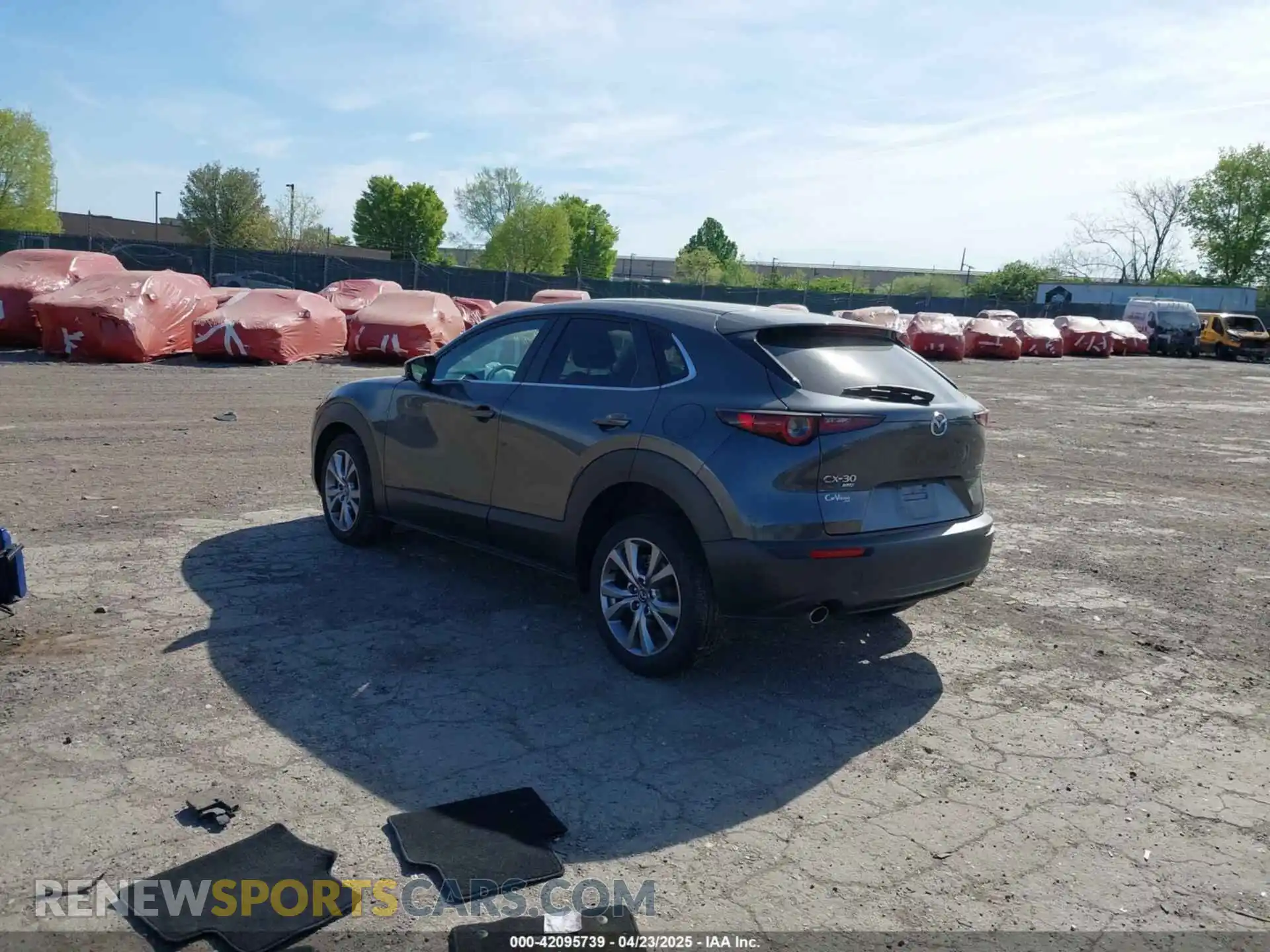 3 fotografías del automóvil dañado 3MVDMBCL1MM210003 MAZDA CX-30 2021