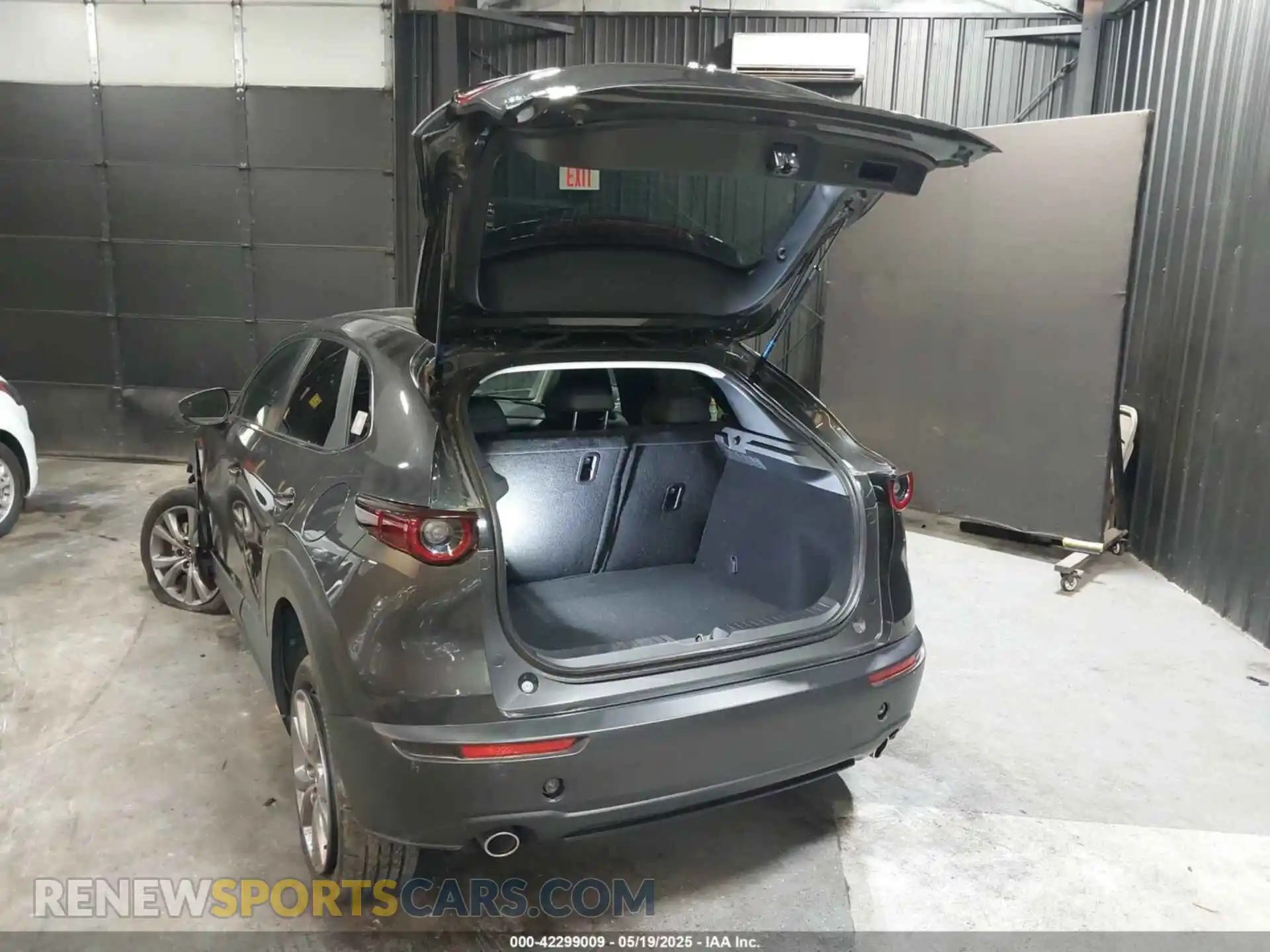 3 Photograph of a damaged car 3MVDMBCL1MM247701 MAZDA CX-30 2021