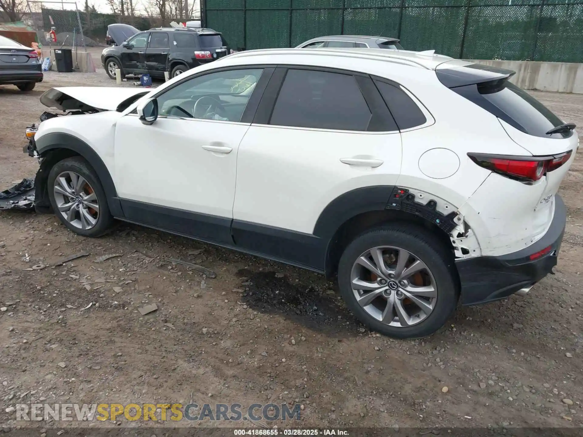 3 Photograph of a damaged car 3MVDMBDL4MM310630 MAZDA CX-30 2021