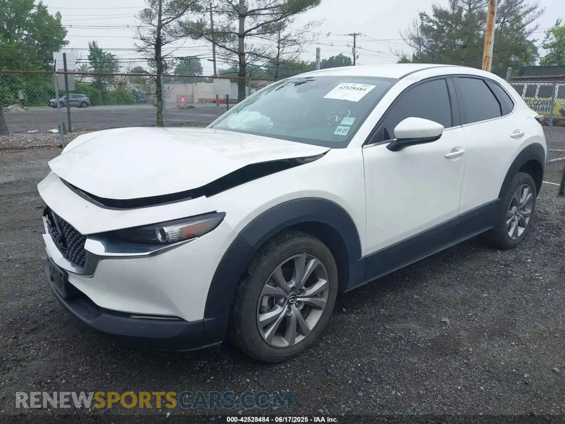 2 Photograph of a damaged car 3MVDMBBL4NM452304 MAZDA CX-30 2022
