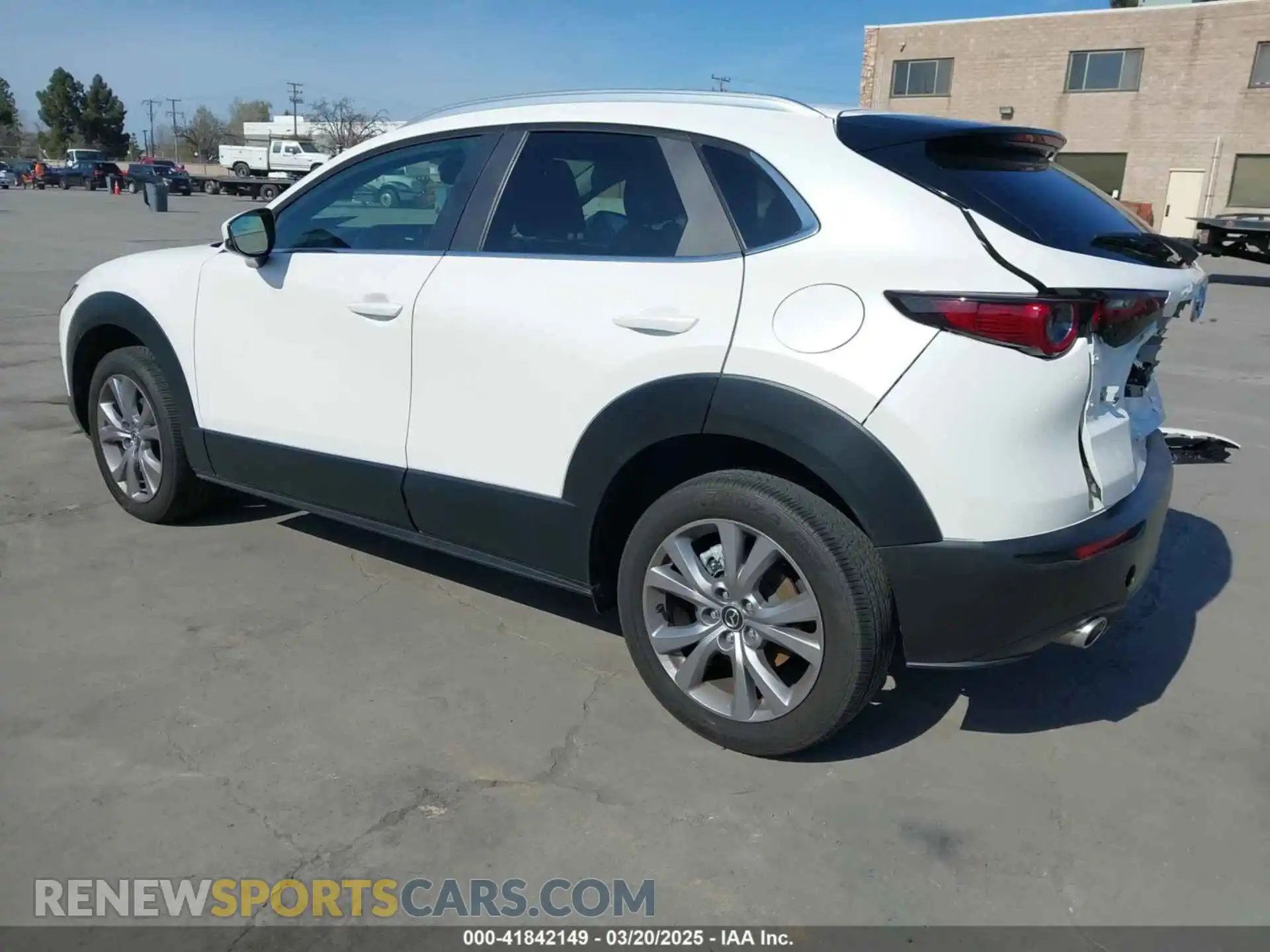 3 Photograph of a damaged car 3MVDMBCL2NM456849 MAZDA CX-30 2022