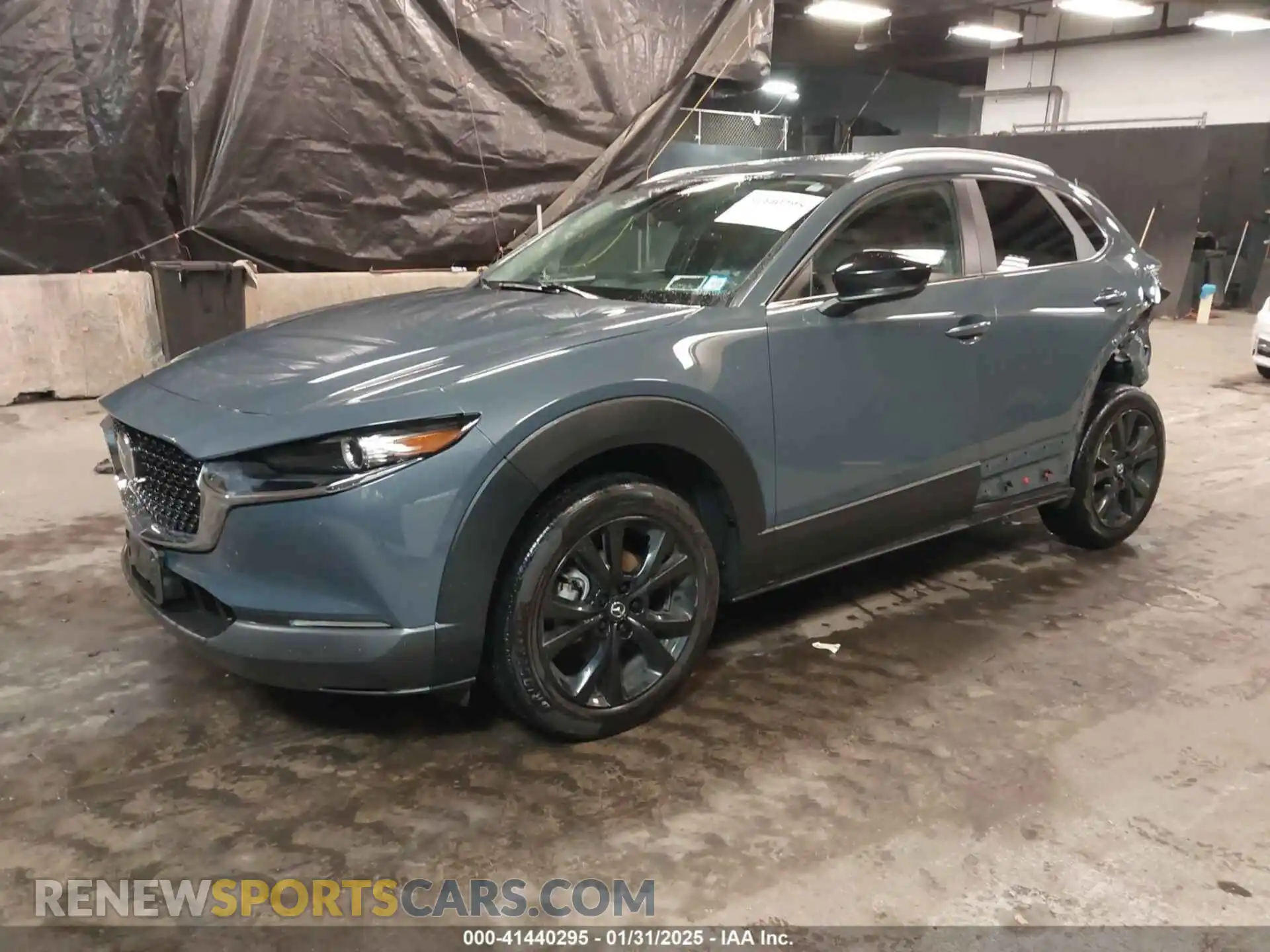 2 Photograph of a damaged car 3MVDMBCLXNM439247 MAZDA CX-30 2022