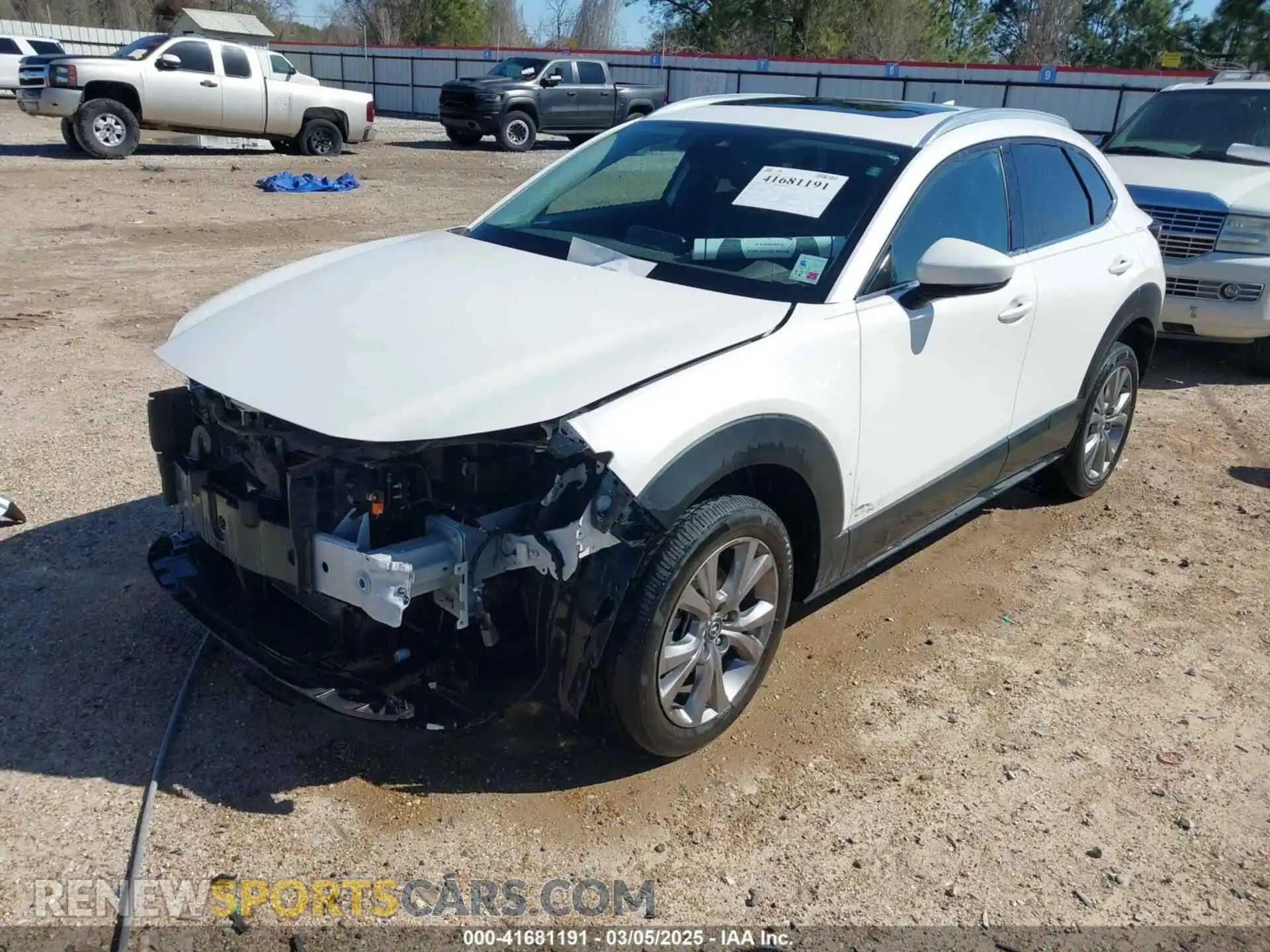 2 Photograph of a damaged car 3MVDMBDL1NM413540 MAZDA CX-30 2022