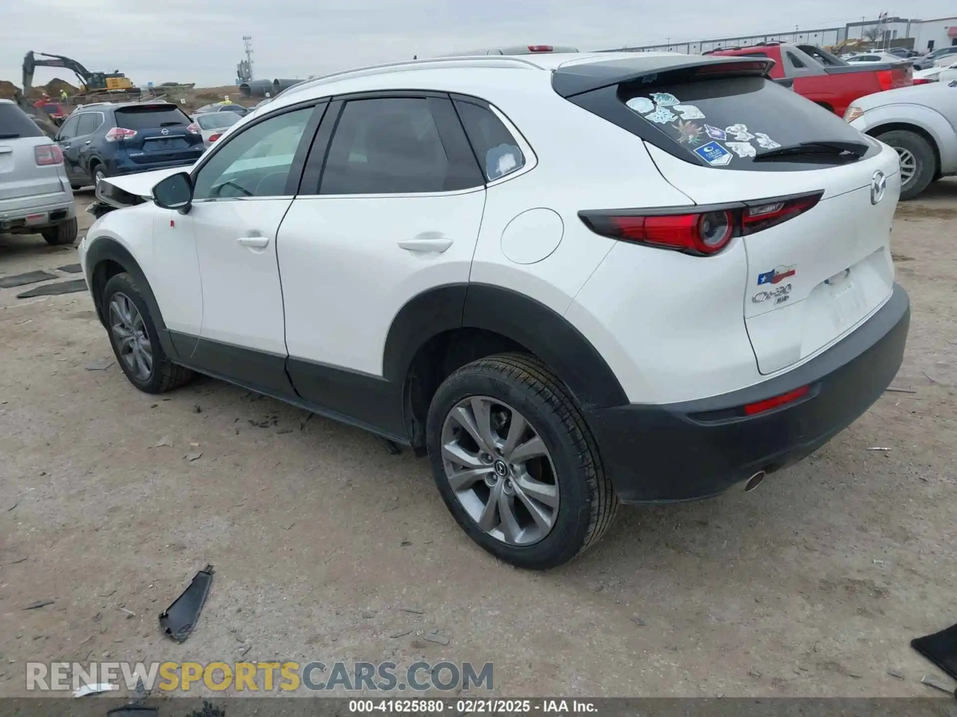 3 Photograph of a damaged car 3MVDMBDL3NM458530 MAZDA CX-30 2022