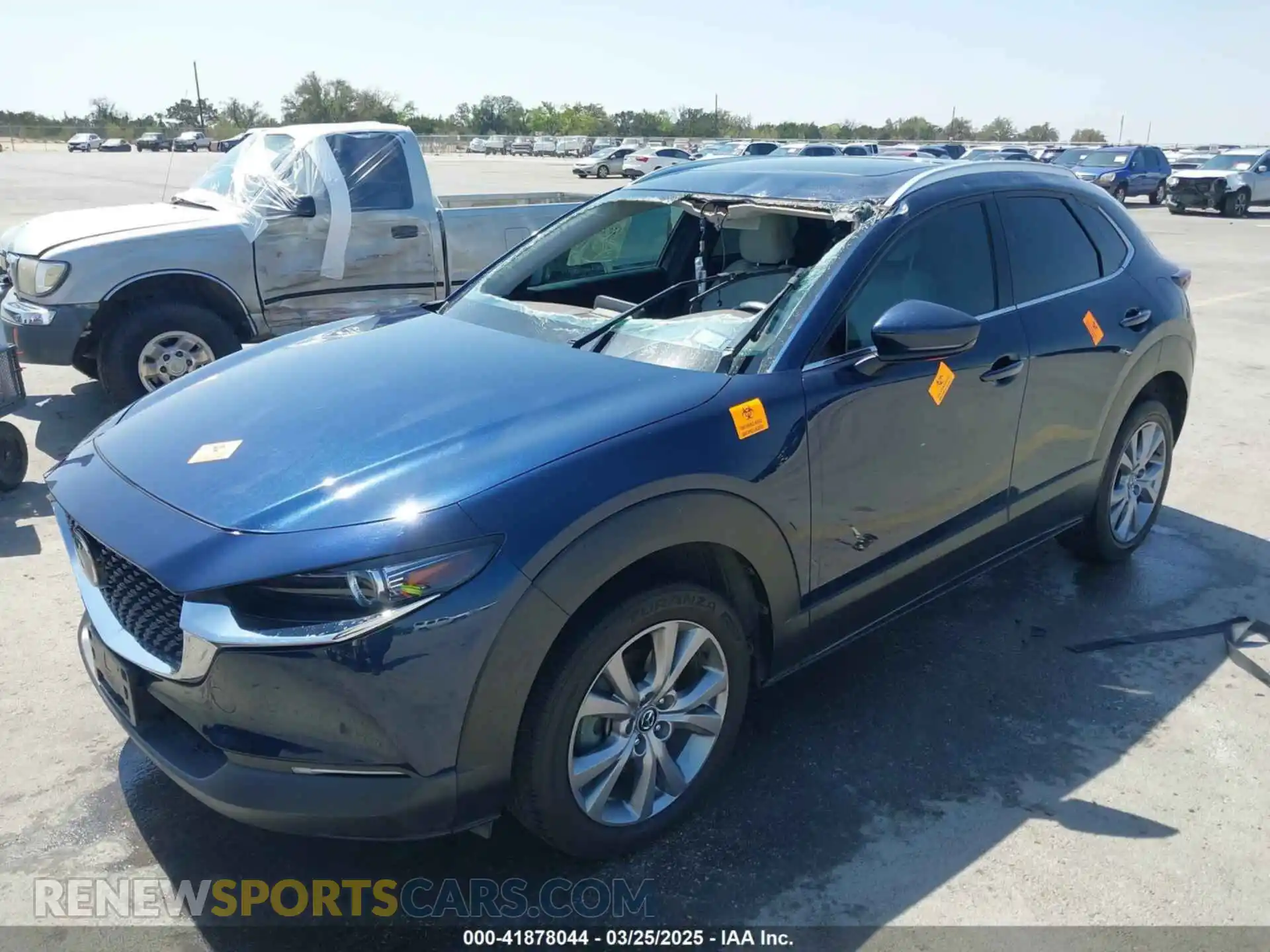 2 Photograph of a damaged car 3MVDMBDL8NM450181 MAZDA CX-30 2022