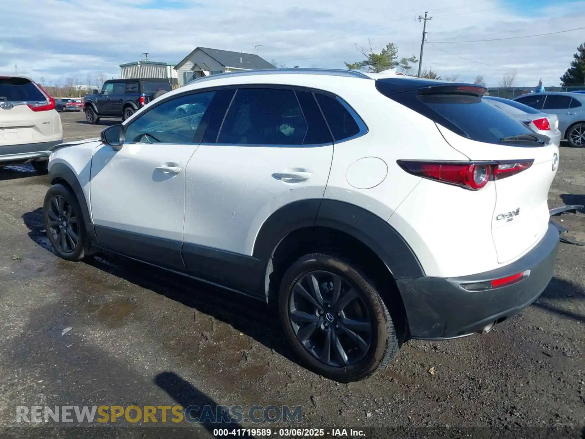 3 Photograph of a damaged car 3MVDMBDY3NM425734 MAZDA CX-30 2022