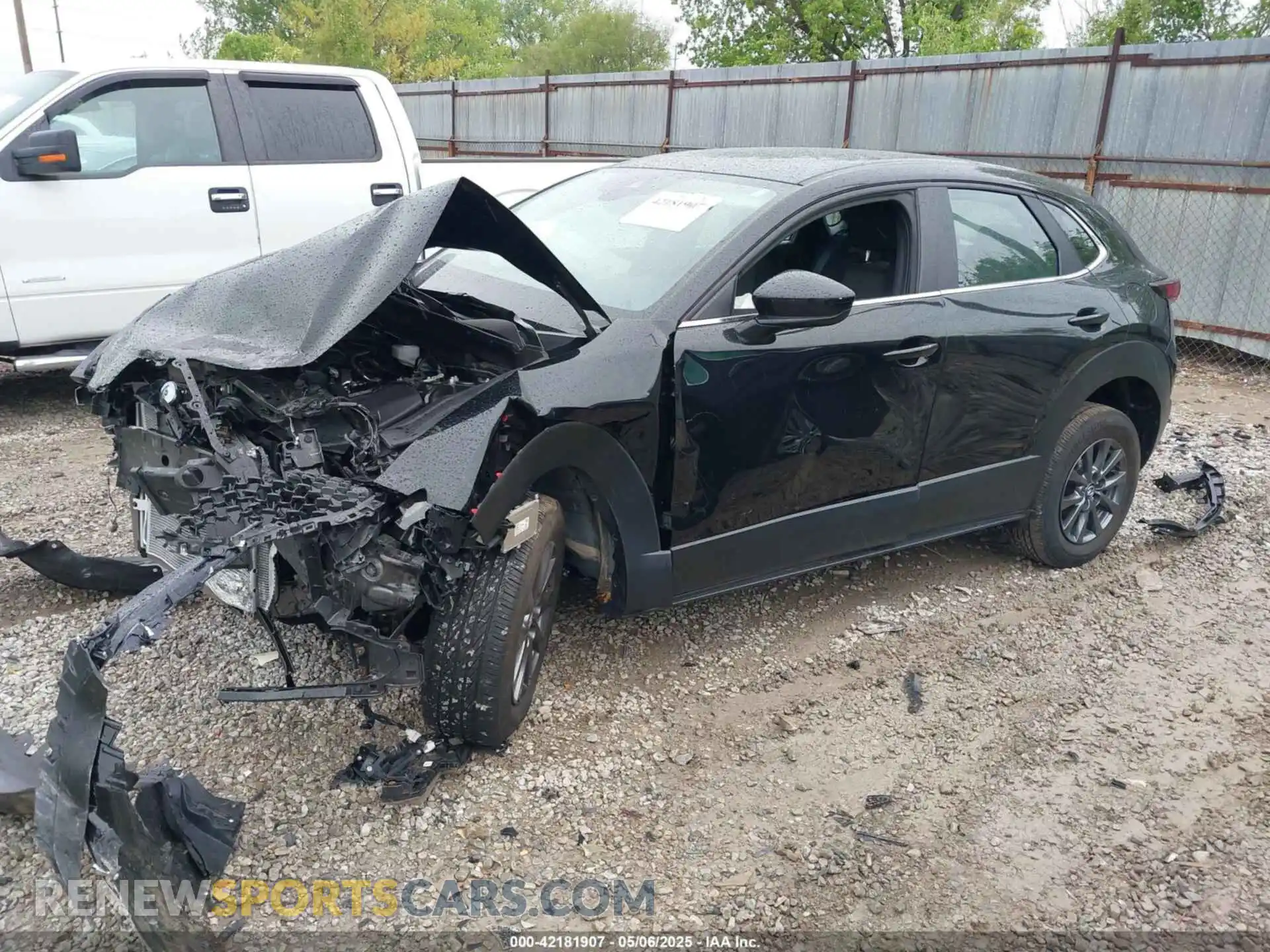 2 Photograph of a damaged car 3MVDMBAM7PM561904 MAZDA CX-30 2023