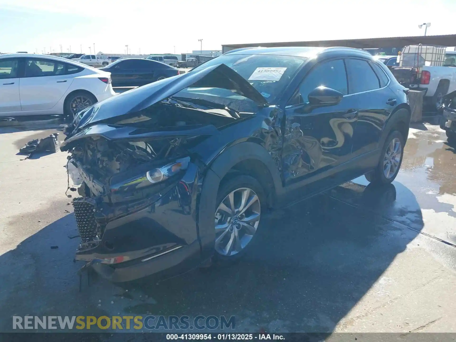 2 Photograph of a damaged car 3MVDMBBM0PM512185 MAZDA CX-30 2023
