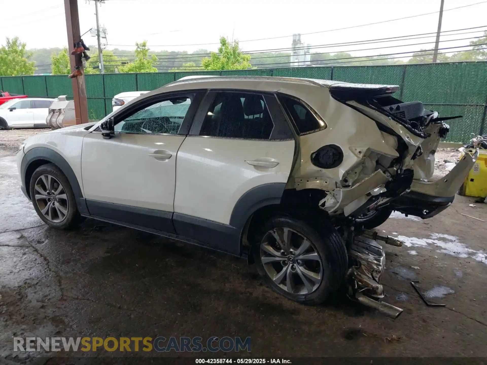 3 Photograph of a damaged car 3MVDMBBM3PM544824 MAZDA CX-30 2023