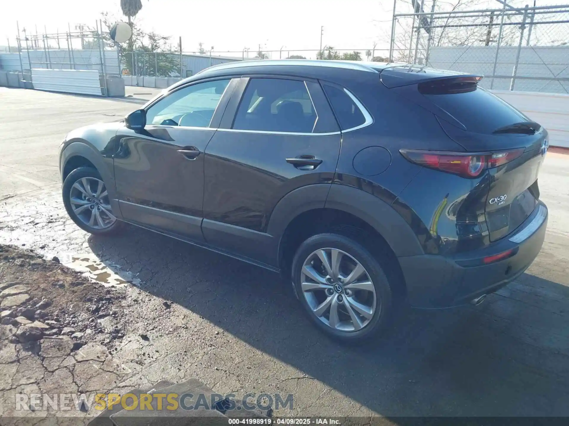 3 Photograph of a damaged car 3MVDMBBM6PM523563 MAZDA CX-30 2023