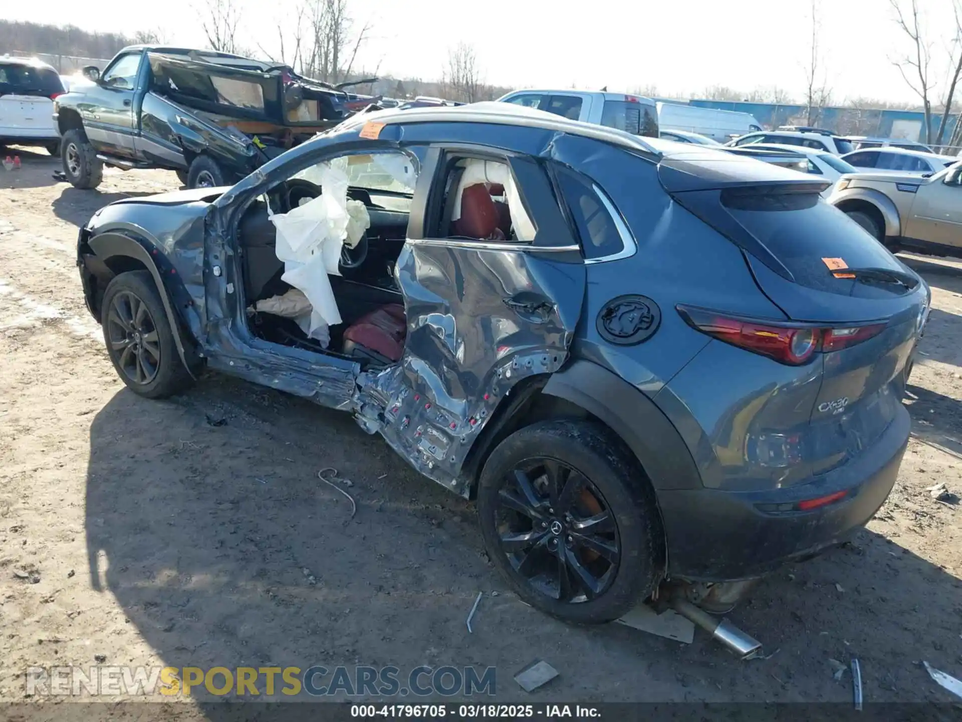 3 Photograph of a damaged car 3MVDMBCM2PM529357 MAZDA CX-30 2023