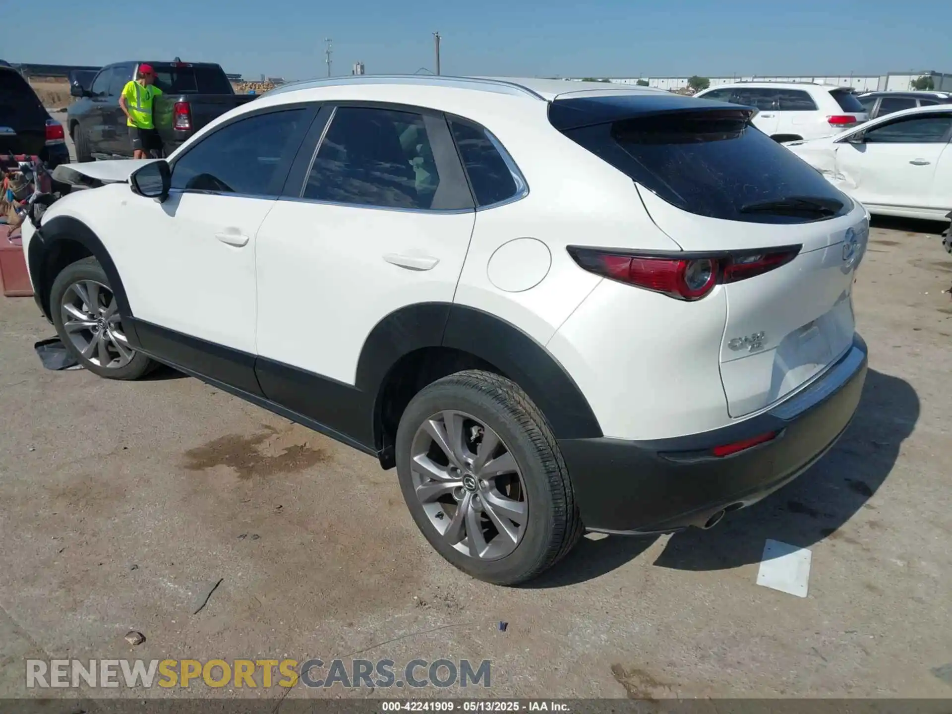 3 fotografías del automóvil dañado 3MVDMBCM2PM552282 MAZDA CX-30 2023