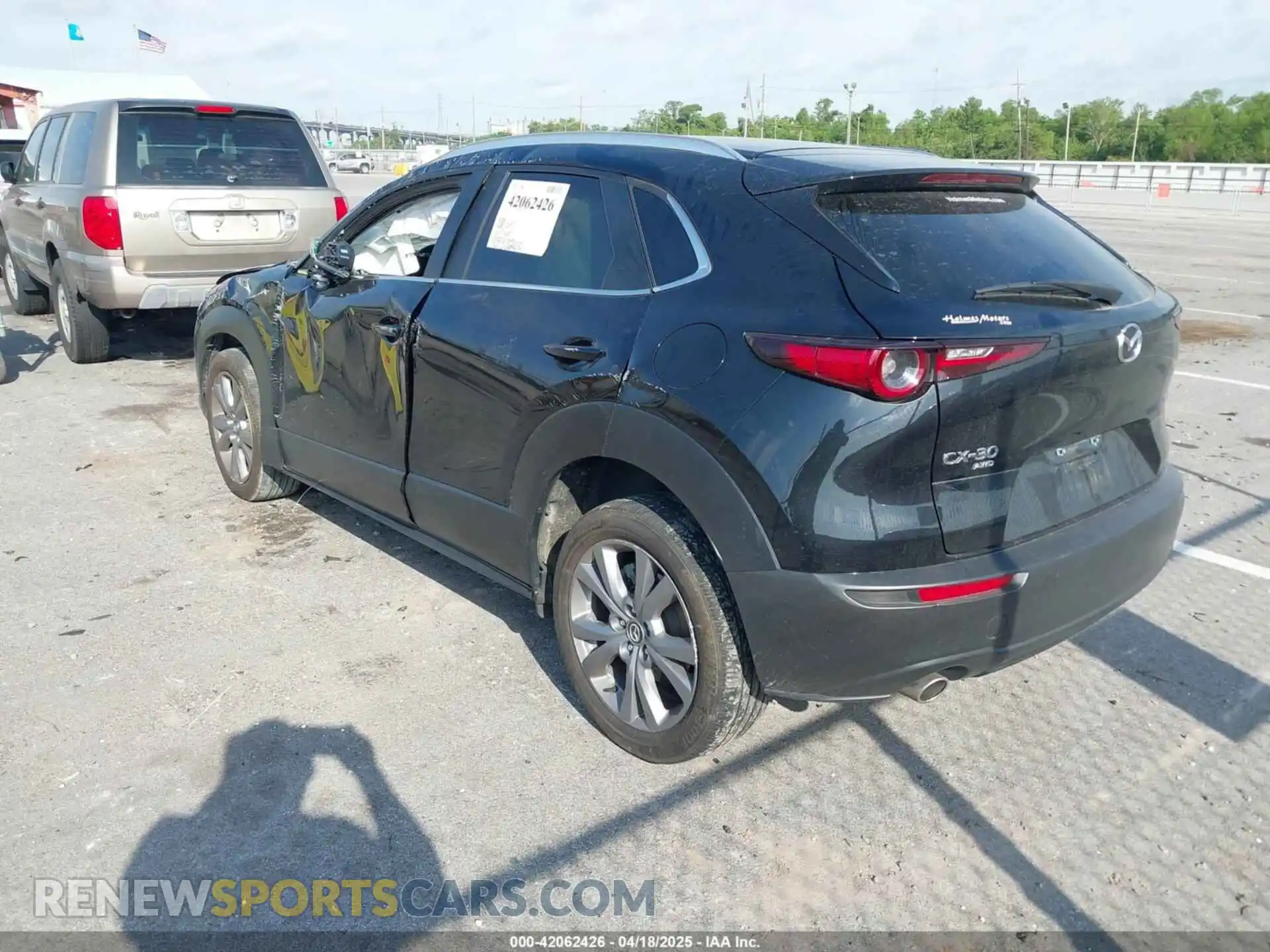 3 Photograph of a damaged car 3MVDMBDM1PM528036 MAZDA CX-30 2023