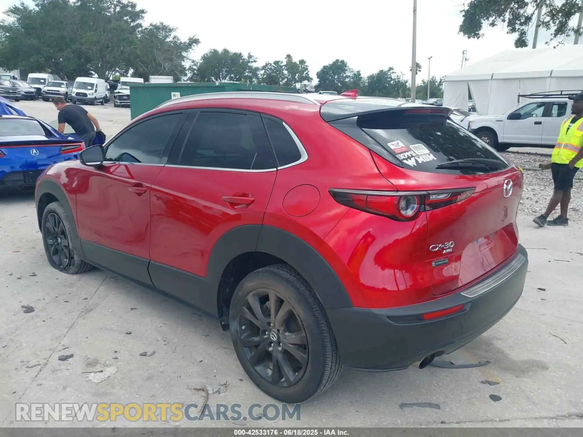 3 fotografías del automóvil dañado 3MVDMBDY3PM507398 MAZDA CX-30 2023