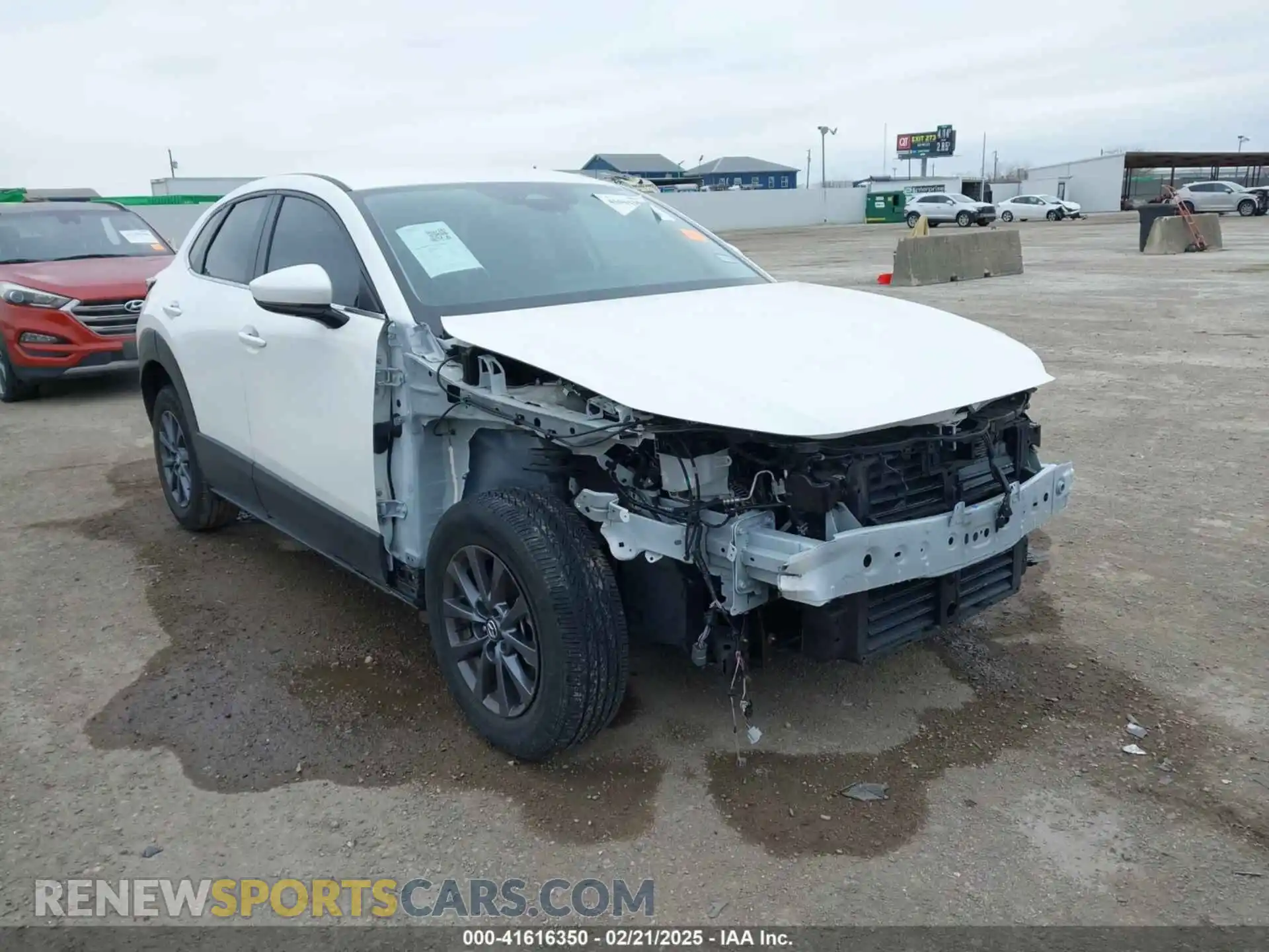1 Photograph of a damaged car 3MVDMBAM0RM624408 MAZDA CX-30 2024