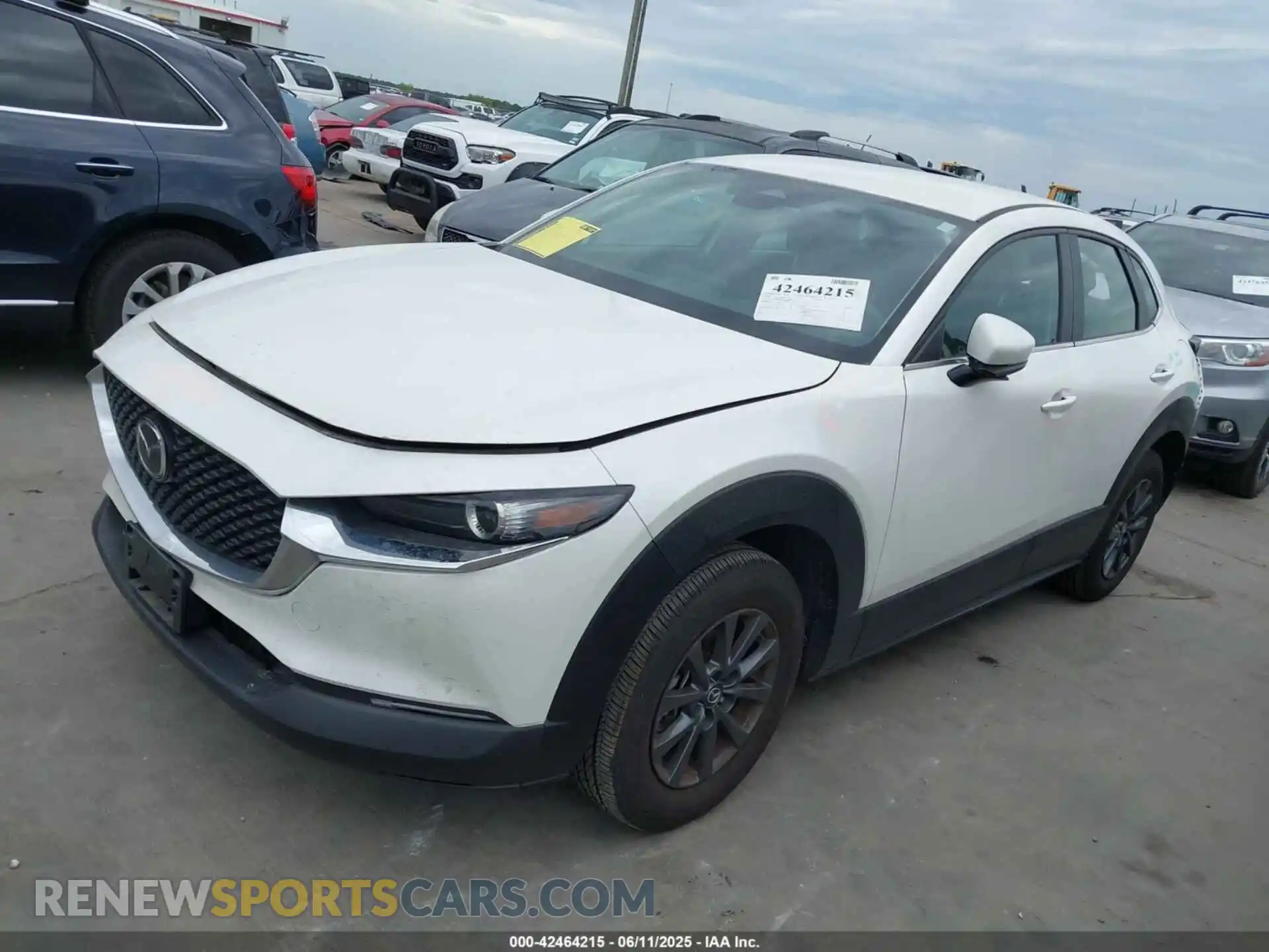 2 Photograph of a damaged car 3MVDMBAM8RM675588 MAZDA CX-30 2024