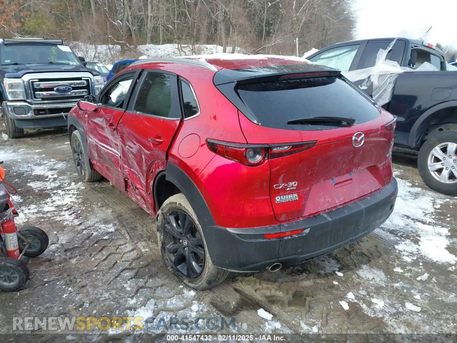 3 Photograph of a damaged car 3MVDMBBM2RM626546 MAZDA CX-30 2024