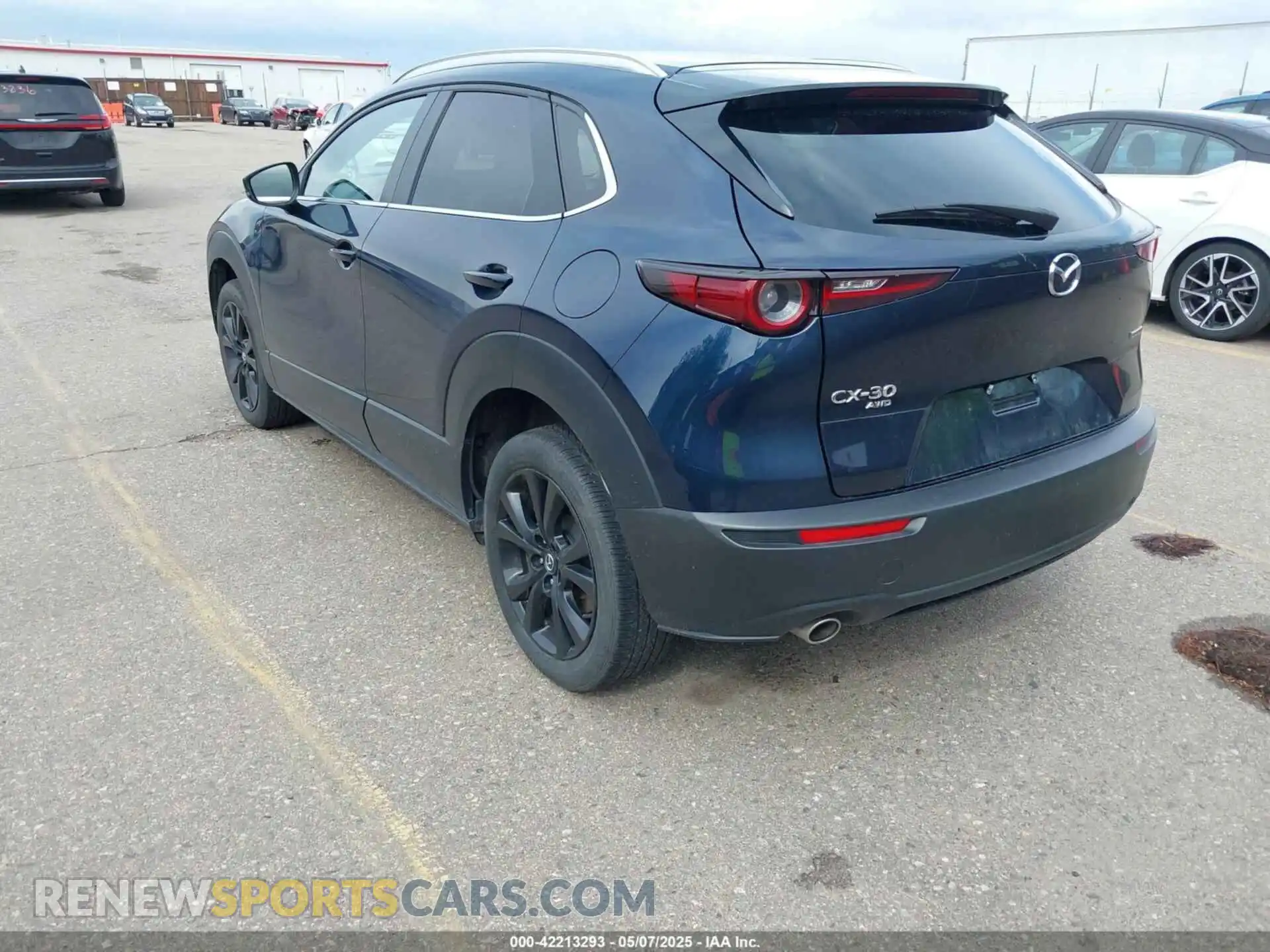 3 Photograph of a damaged car 3MVDMBBM3RM655084 MAZDA CX-30 2024
