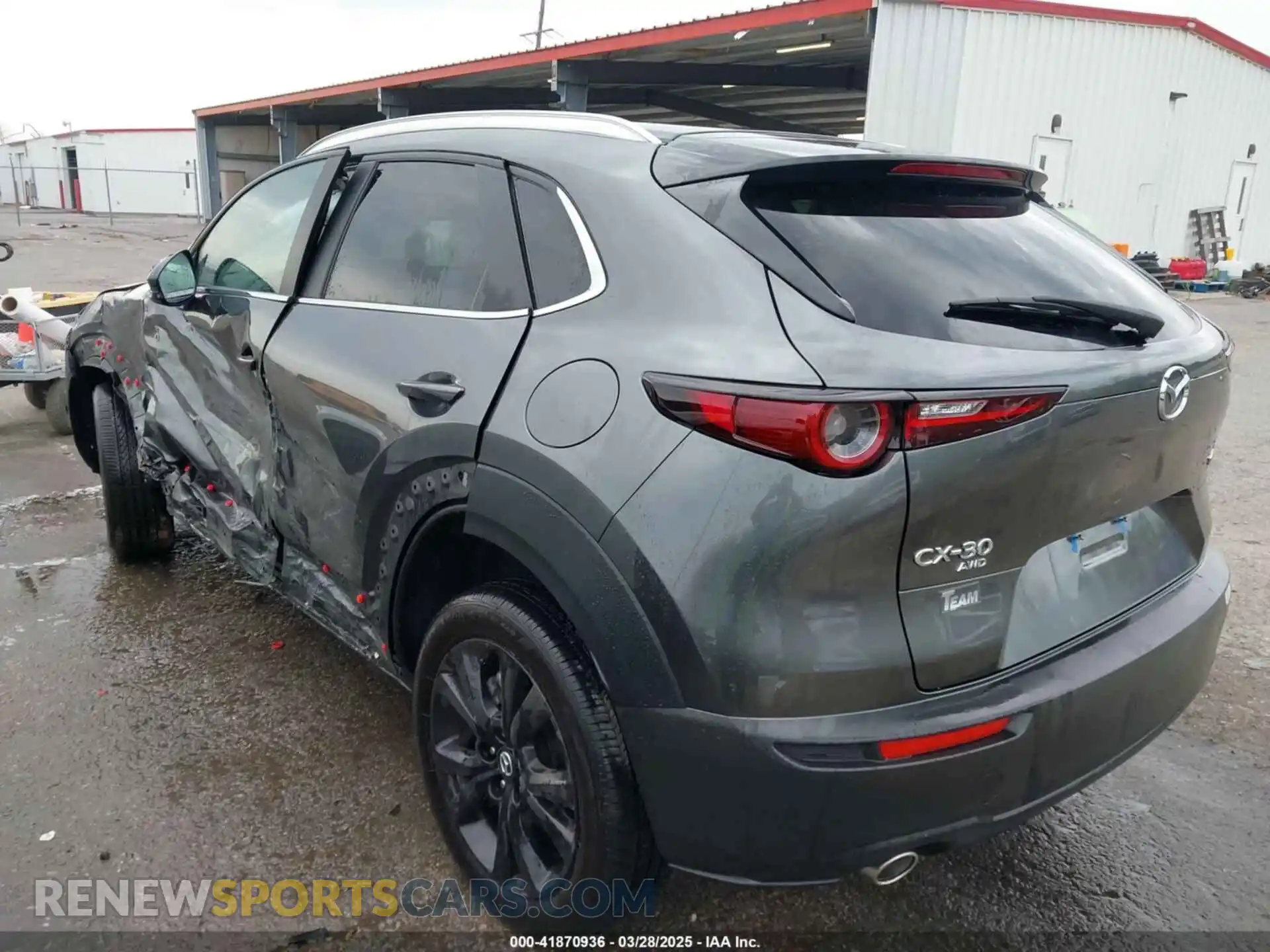 3 Photograph of a damaged car 3MVDMBBM5RM692184 MAZDA CX-30 2024