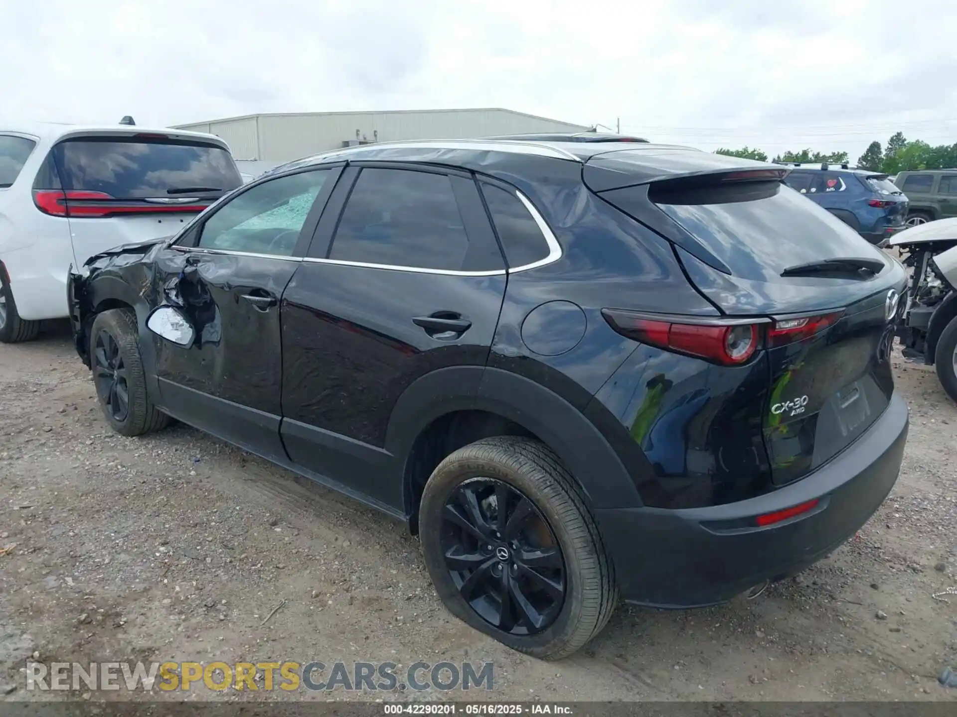 3 Photograph of a damaged car 3MVDMBBMXRM697784 MAZDA CX-30 2024