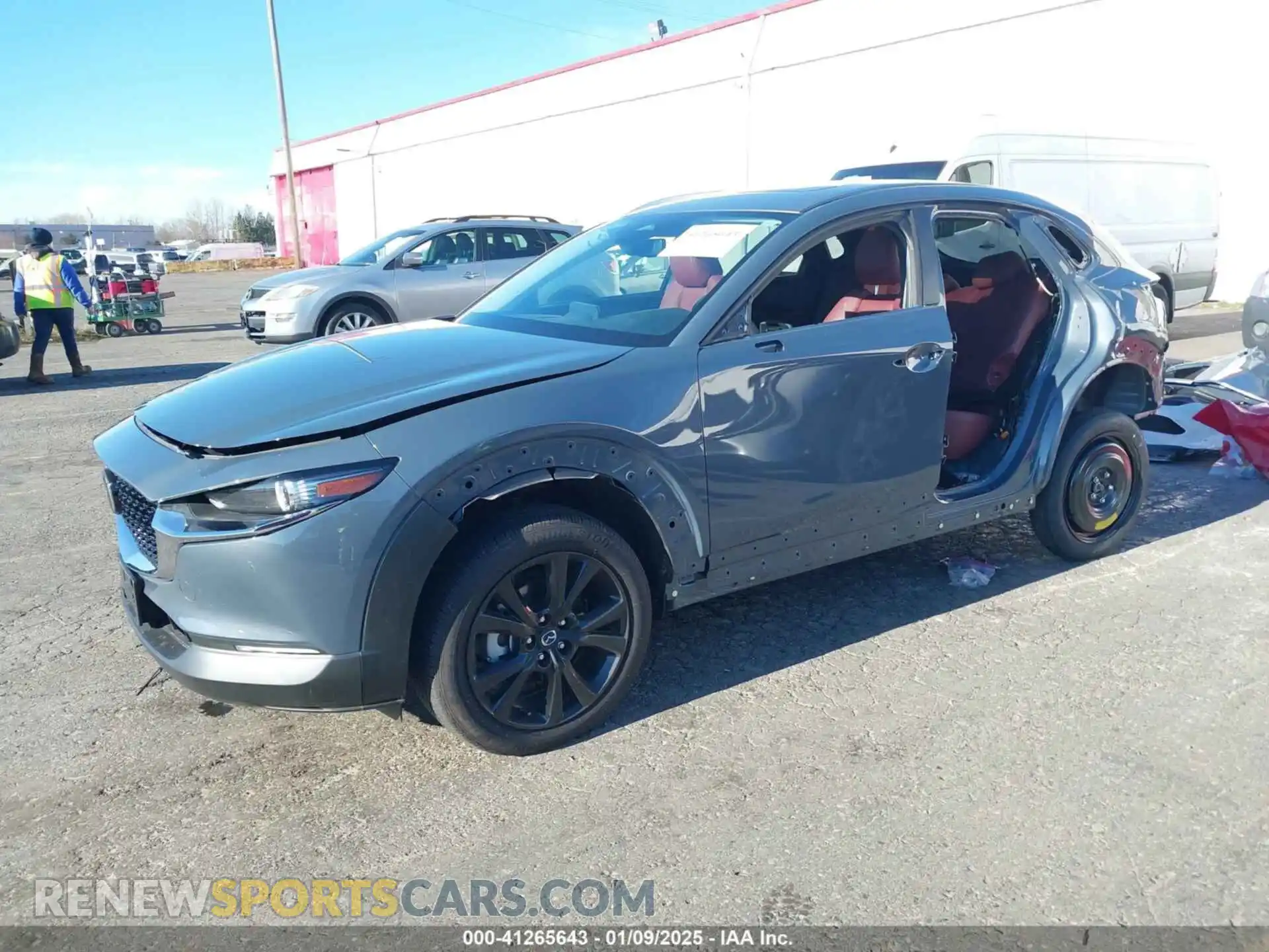2 Photograph of a damaged car 3MVDMBCM2RM621362 MAZDA CX-30 2024