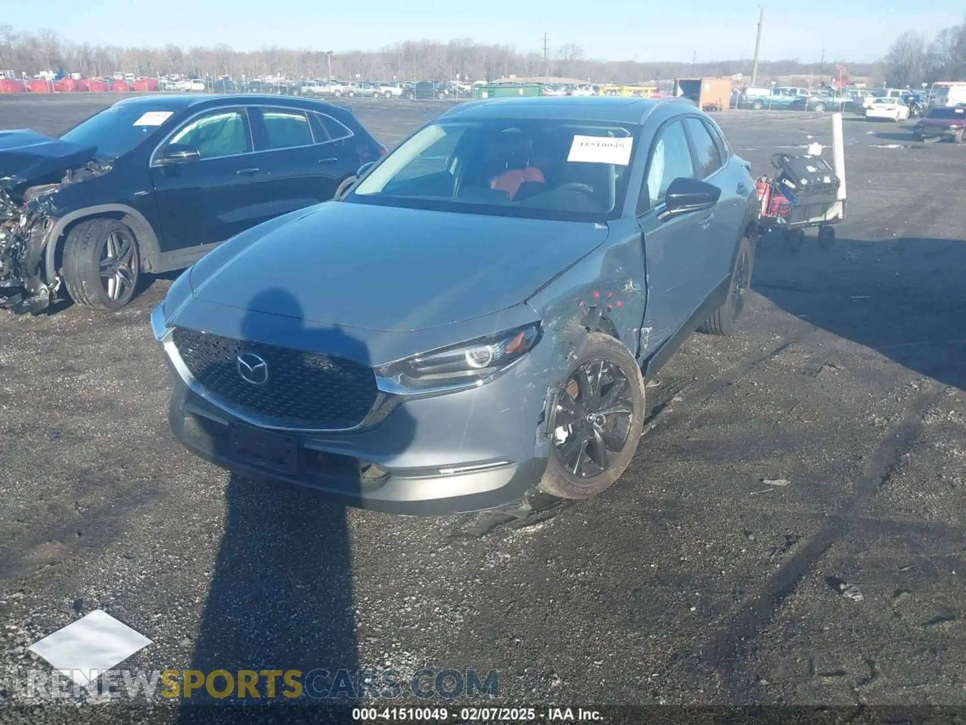 2 Photograph of a damaged car 3MVDMBCM3RM681330 MAZDA CX-30 2024
