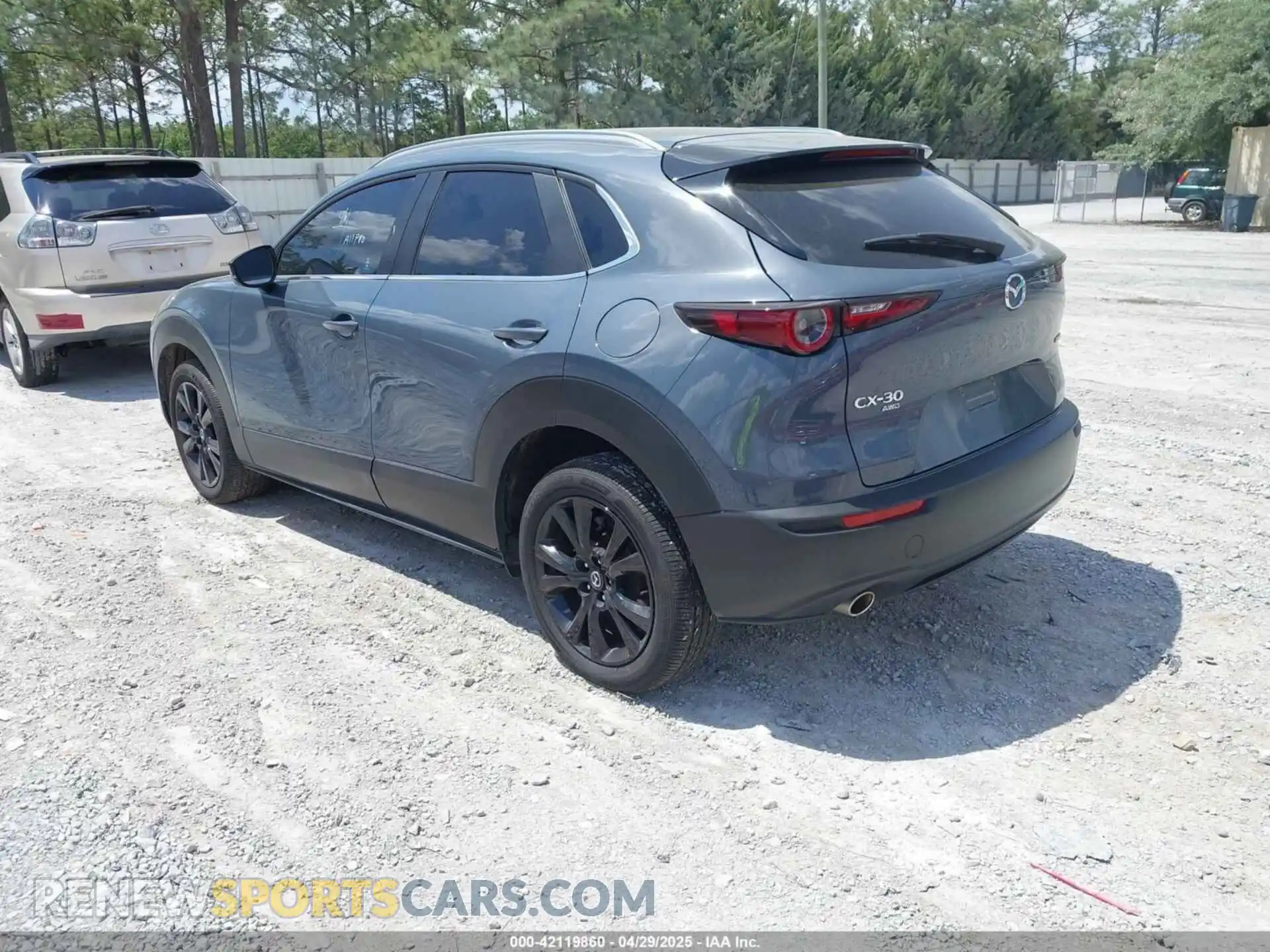 3 Photograph of a damaged car 3MVDMBCM5RM648894 MAZDA CX-30 2024