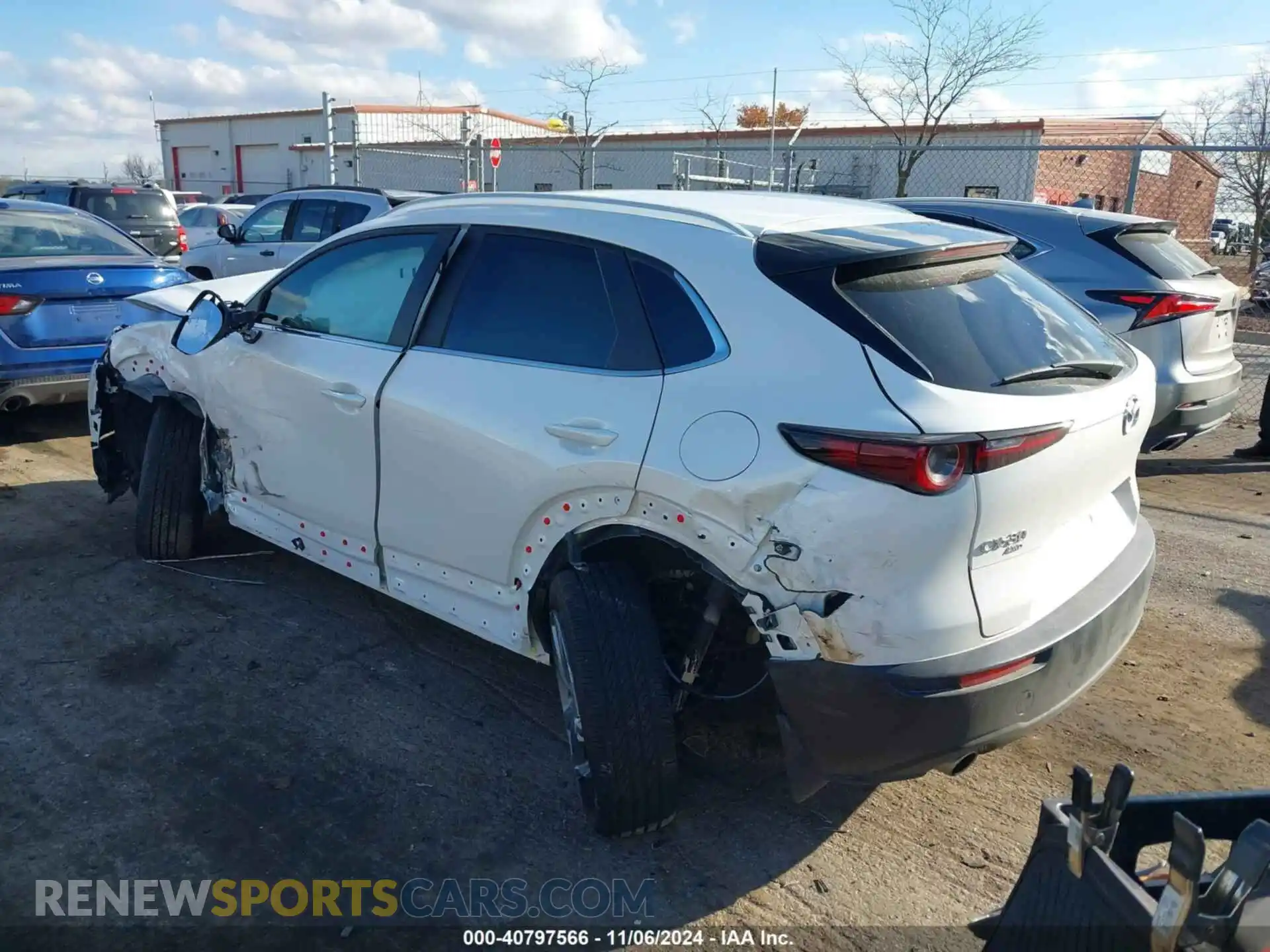 3 Photograph of a damaged car 3MVDMBCM8RM603044 MAZDA CX-30 2024