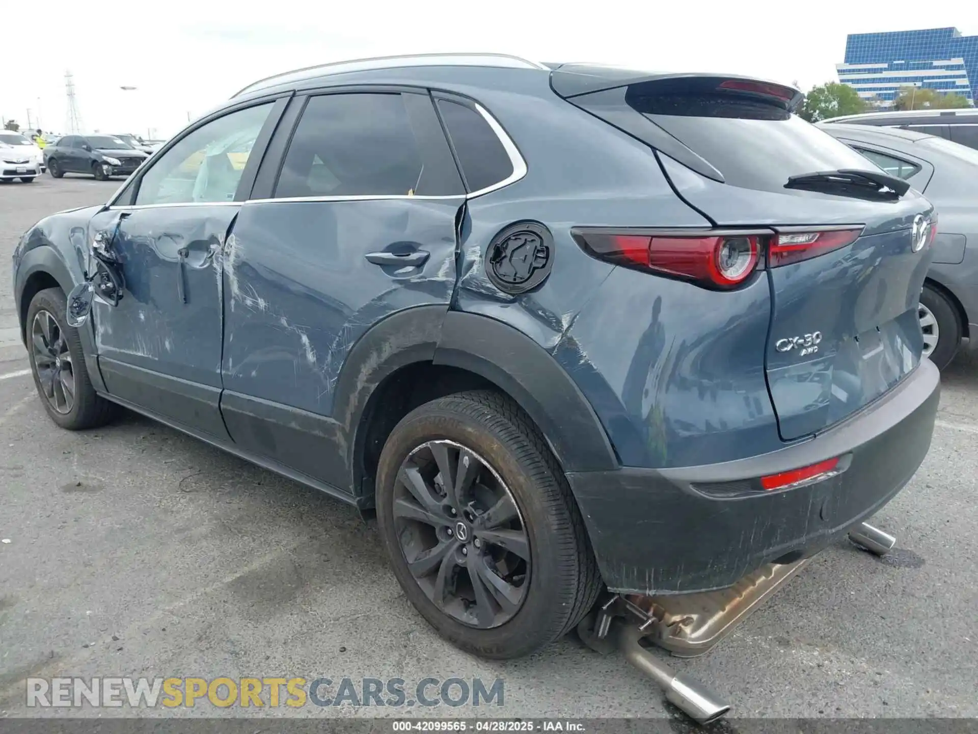 3 Photograph of a damaged car 3MVDMBCM9RM635307 MAZDA CX-30 2024