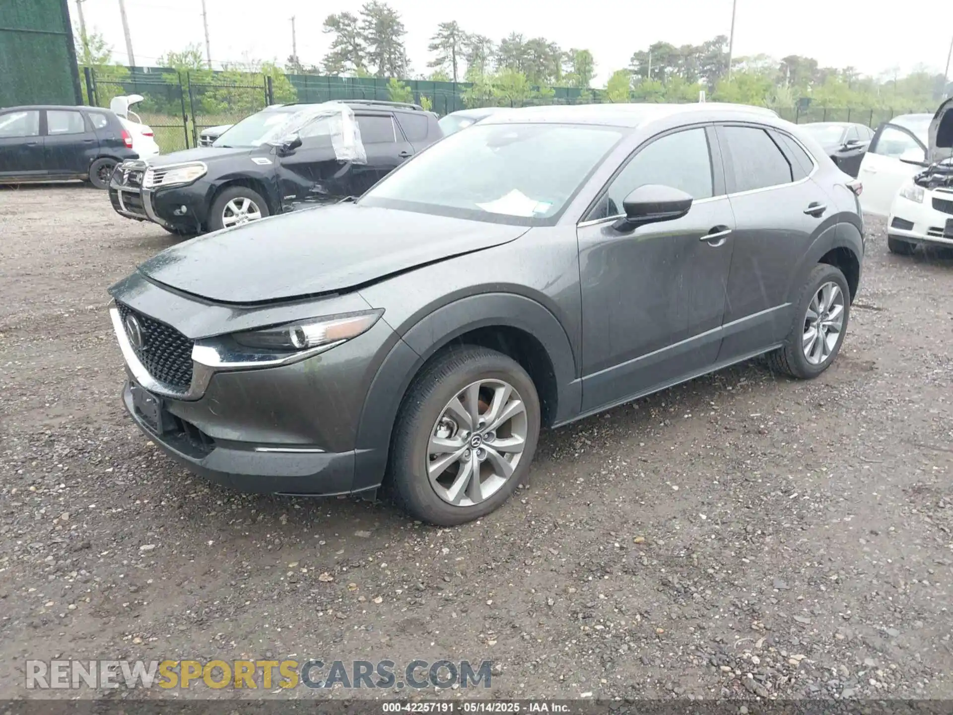 2 fotografías del automóvil dañado 3MVDMBCM9RM671885 MAZDA CX-30 2024