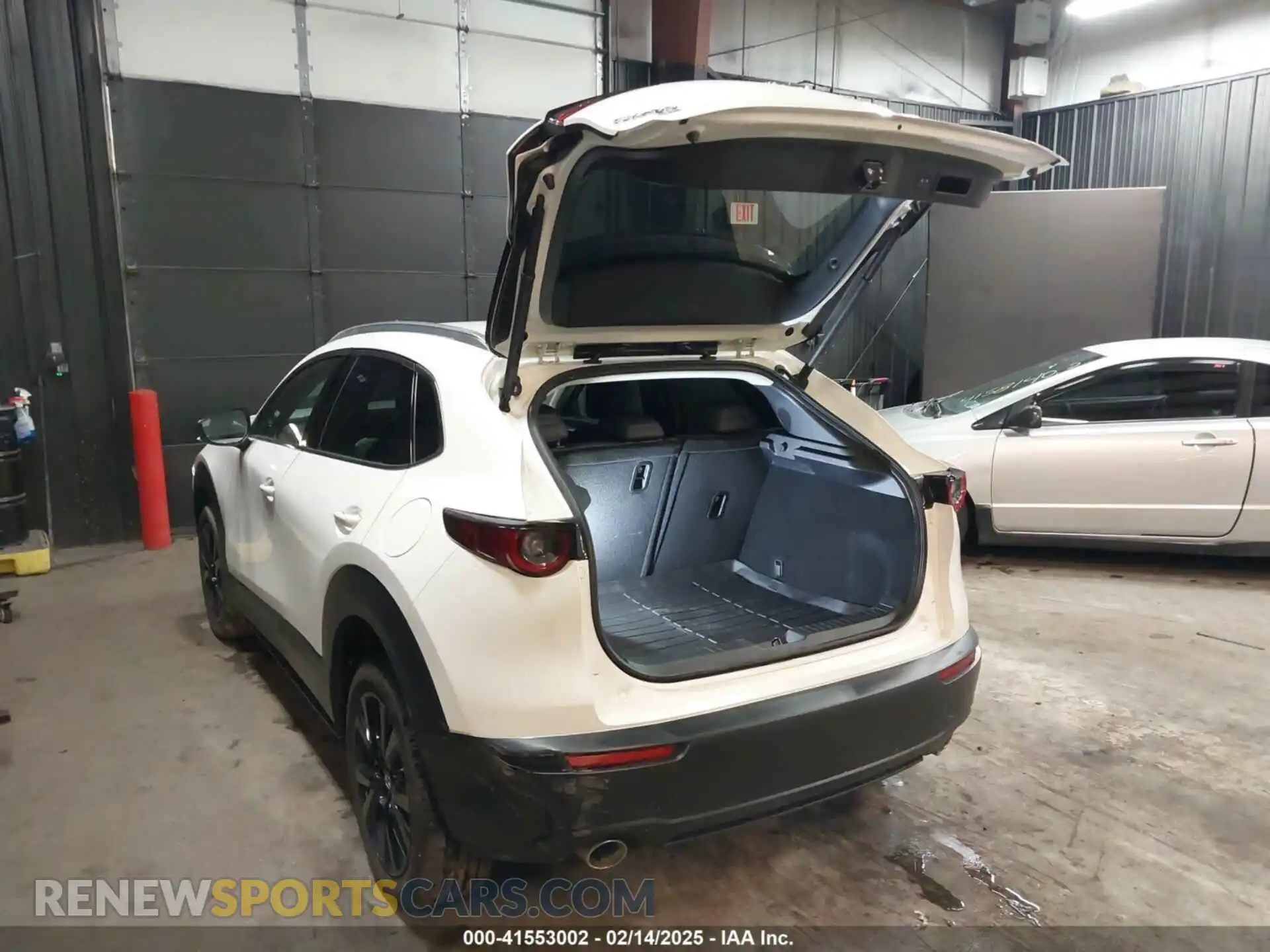 3 Photograph of a damaged car 3MVDMBDY7RM706554 MAZDA CX-30 2024