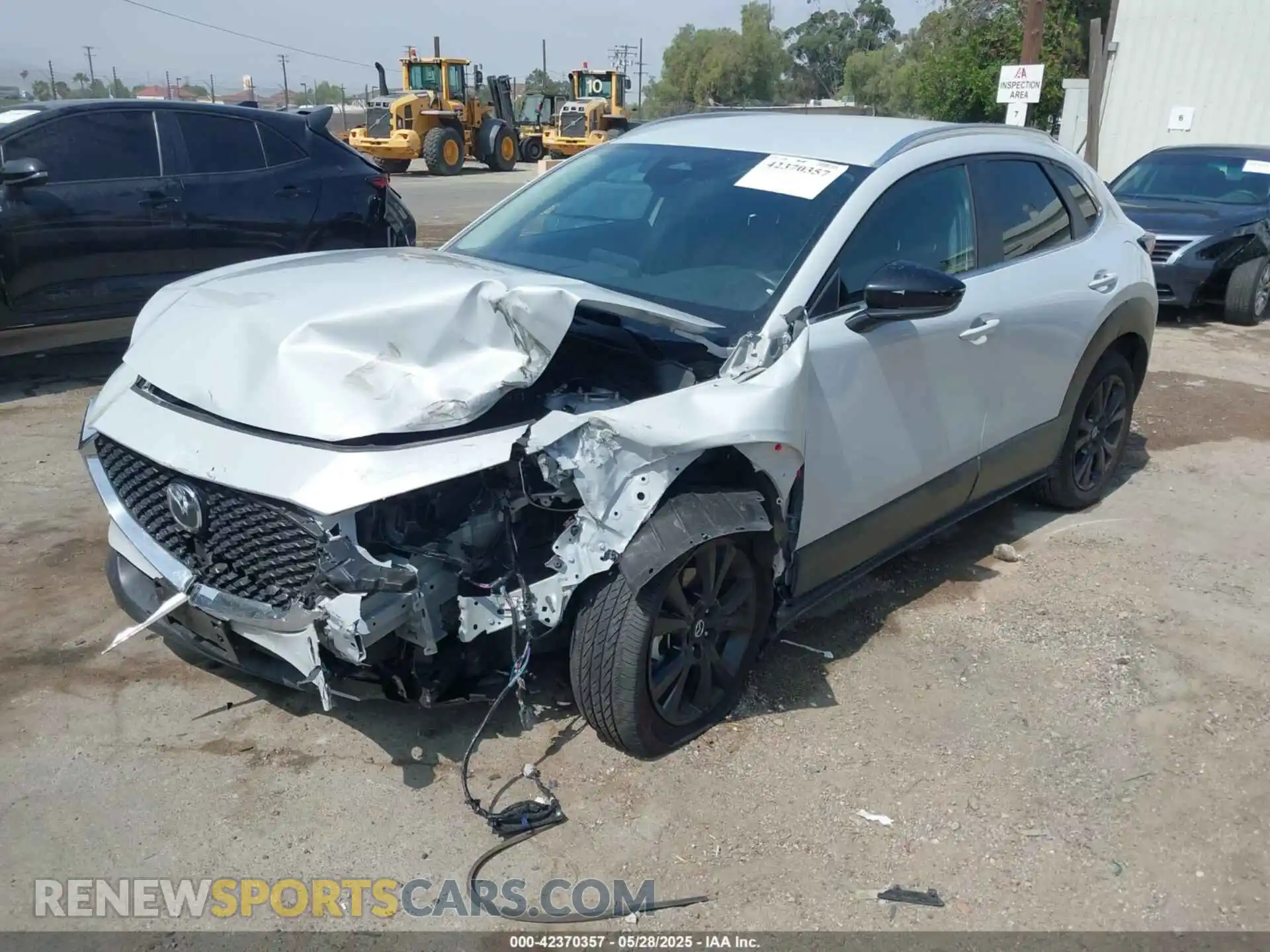 2 Photograph of a damaged car 3MVDMBBM4SM771254 MAZDA CX-30 2025