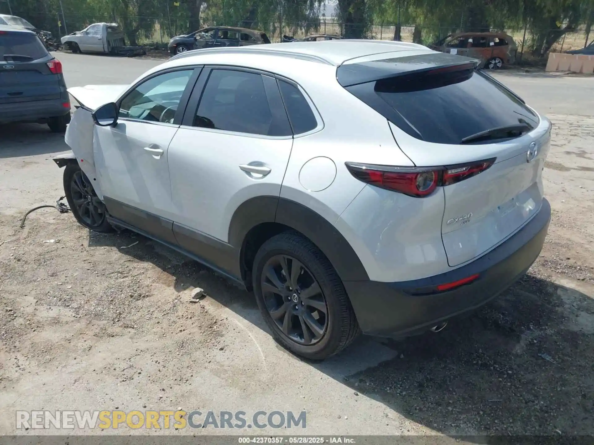 3 Photograph of a damaged car 3MVDMBBM4SM771254 MAZDA CX-30 2025