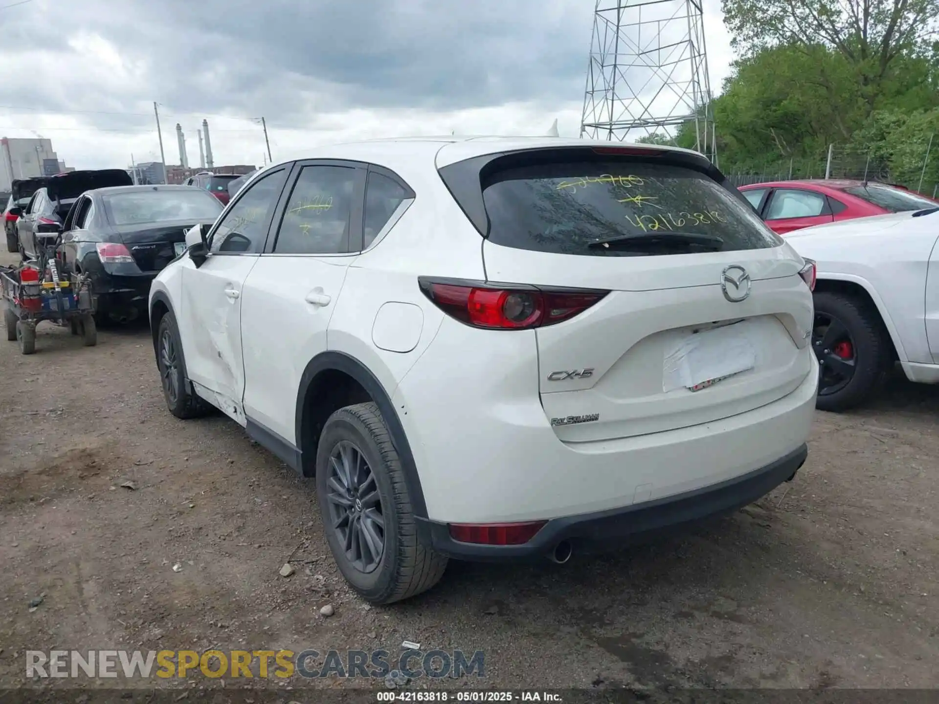 3 fotografías del automóvil dañado JM3KFABM2K0524760 MAZDA CX-5 2019
