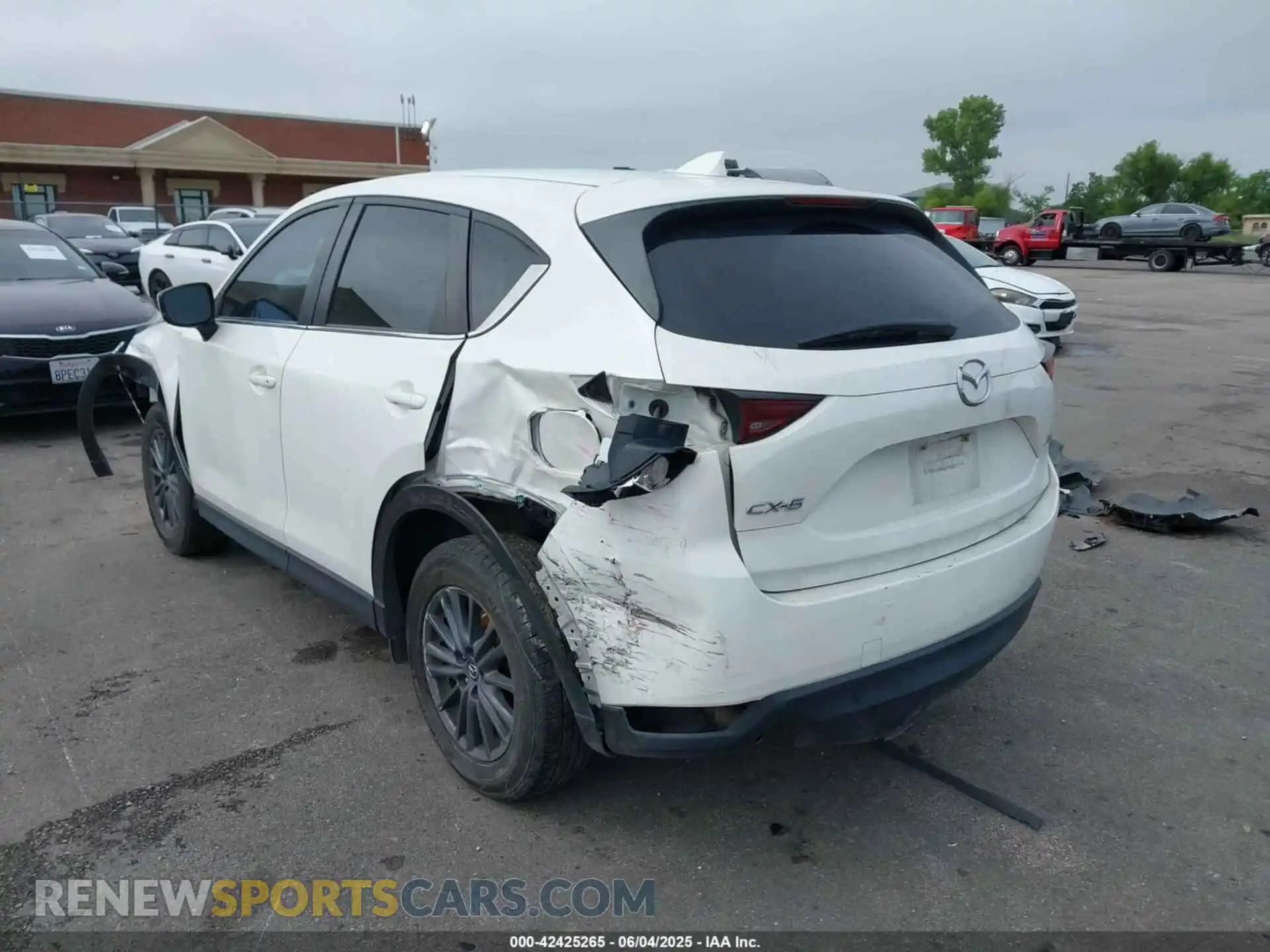 3 fotografías del automóvil dañado JM3KFABM6K0678744 MAZDA CX-5 2019