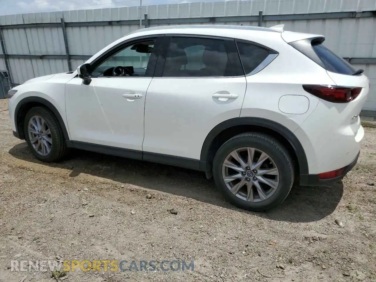 2 fotografías del automóvil dañado JM3KFADM1K0672721 MAZDA CX-5 2019