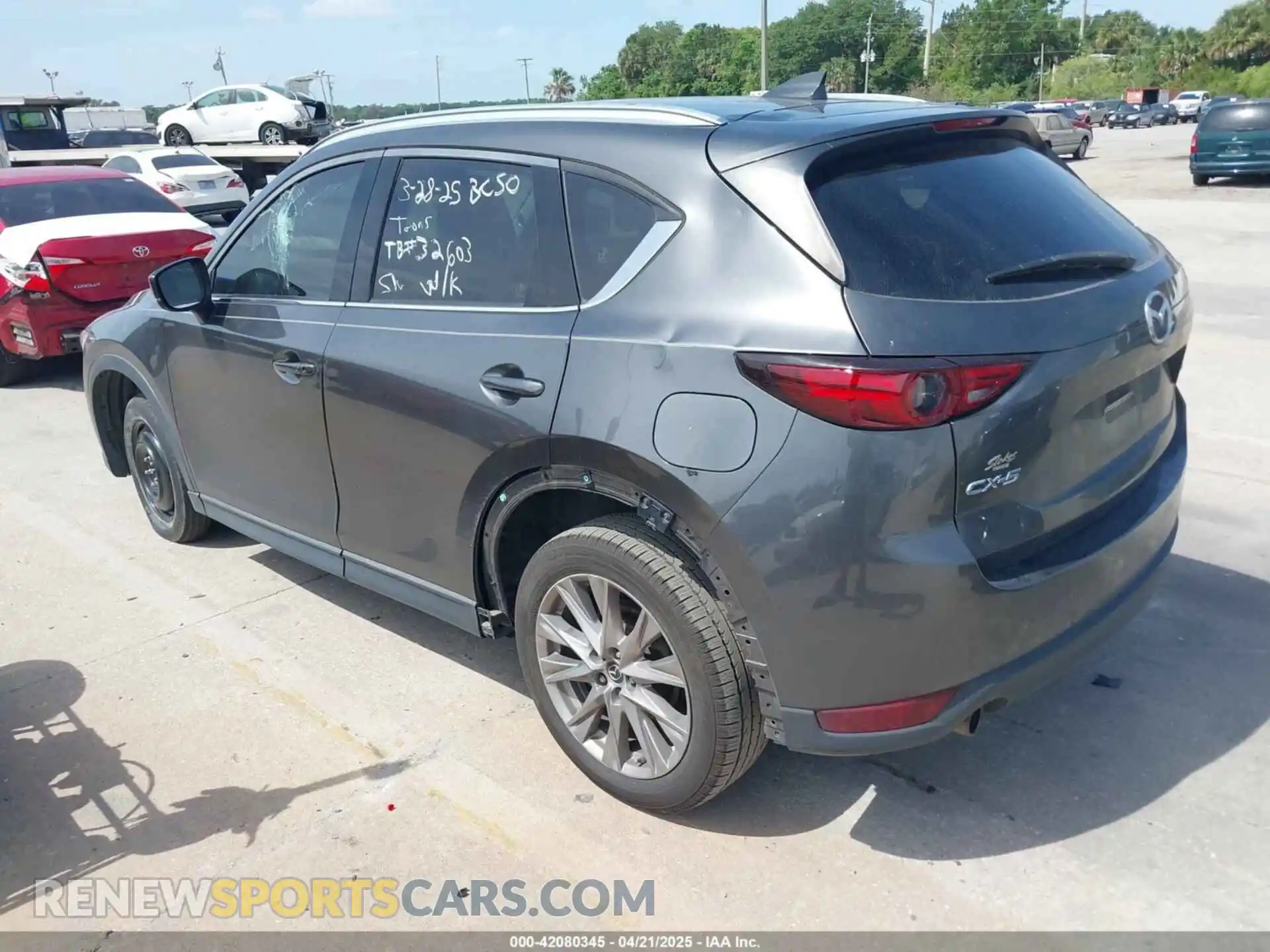 3 Photograph of a damaged car JM3KFADM4K1539770 MAZDA CX-5 2019