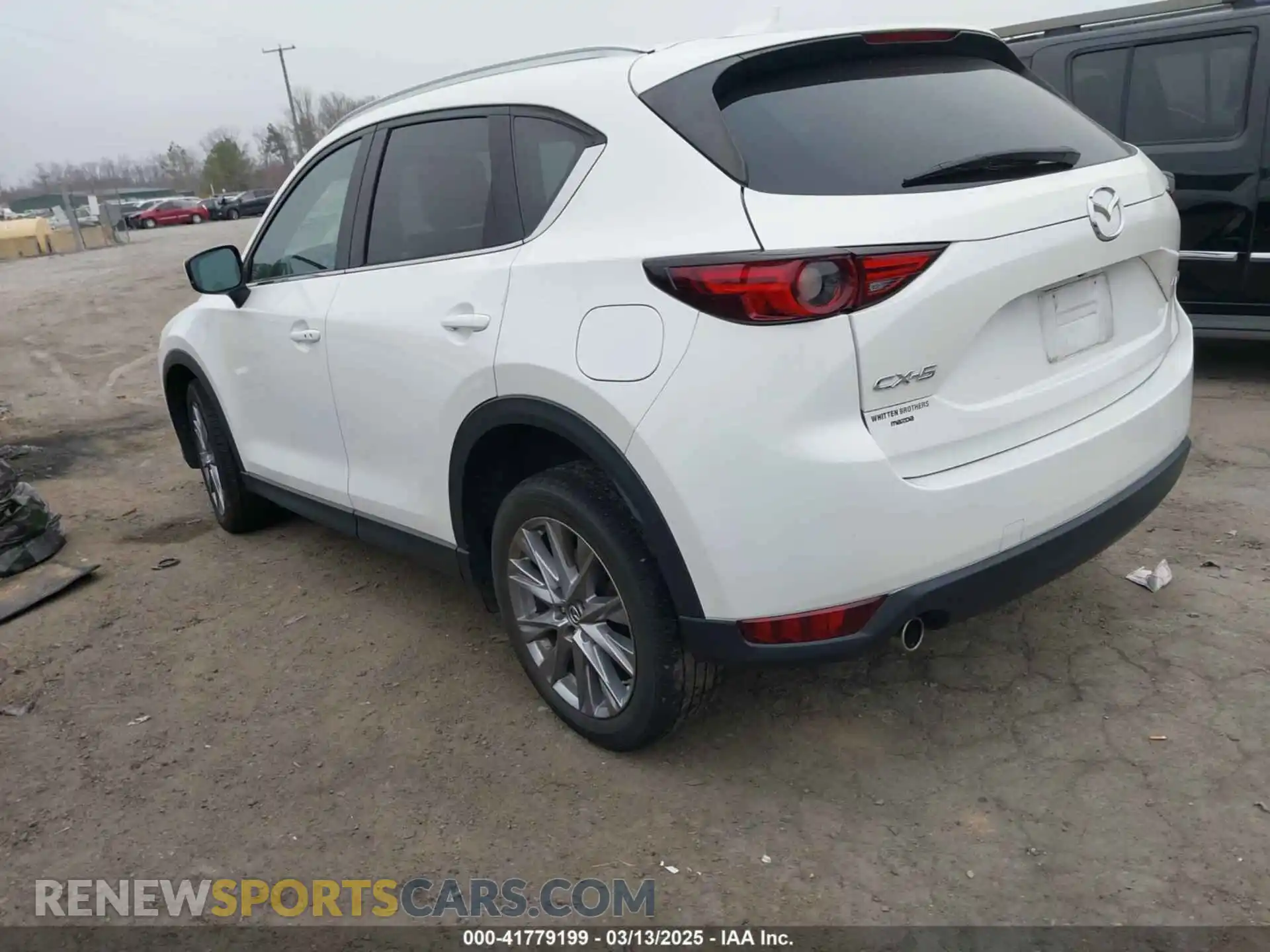 3 Photograph of a damaged car JM3KFADM8K1672368 MAZDA CX-5 2019