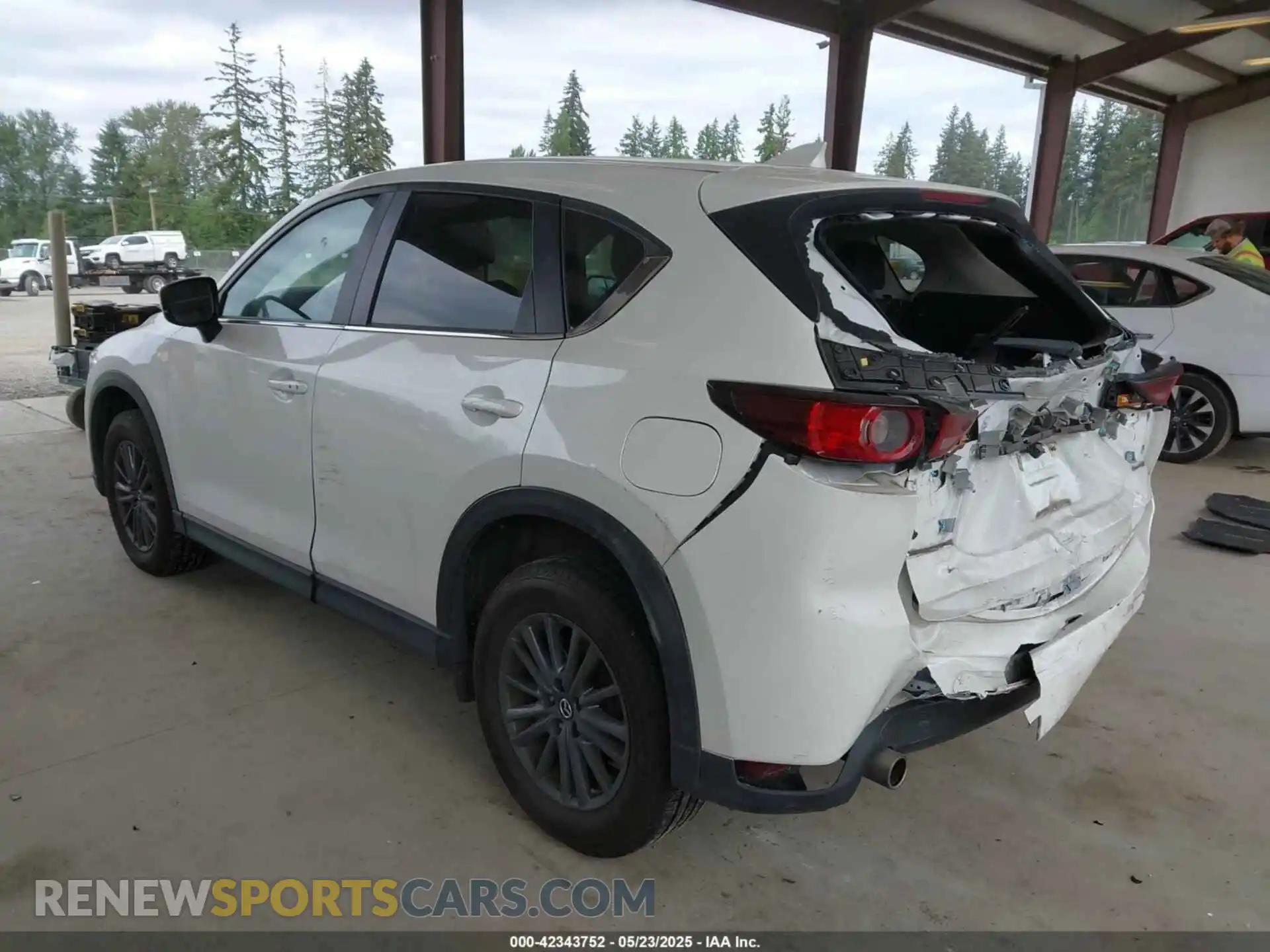3 Фотография поврежденного автомобиля JM3KFBCM0K1626475 MAZDA CX-5 2019