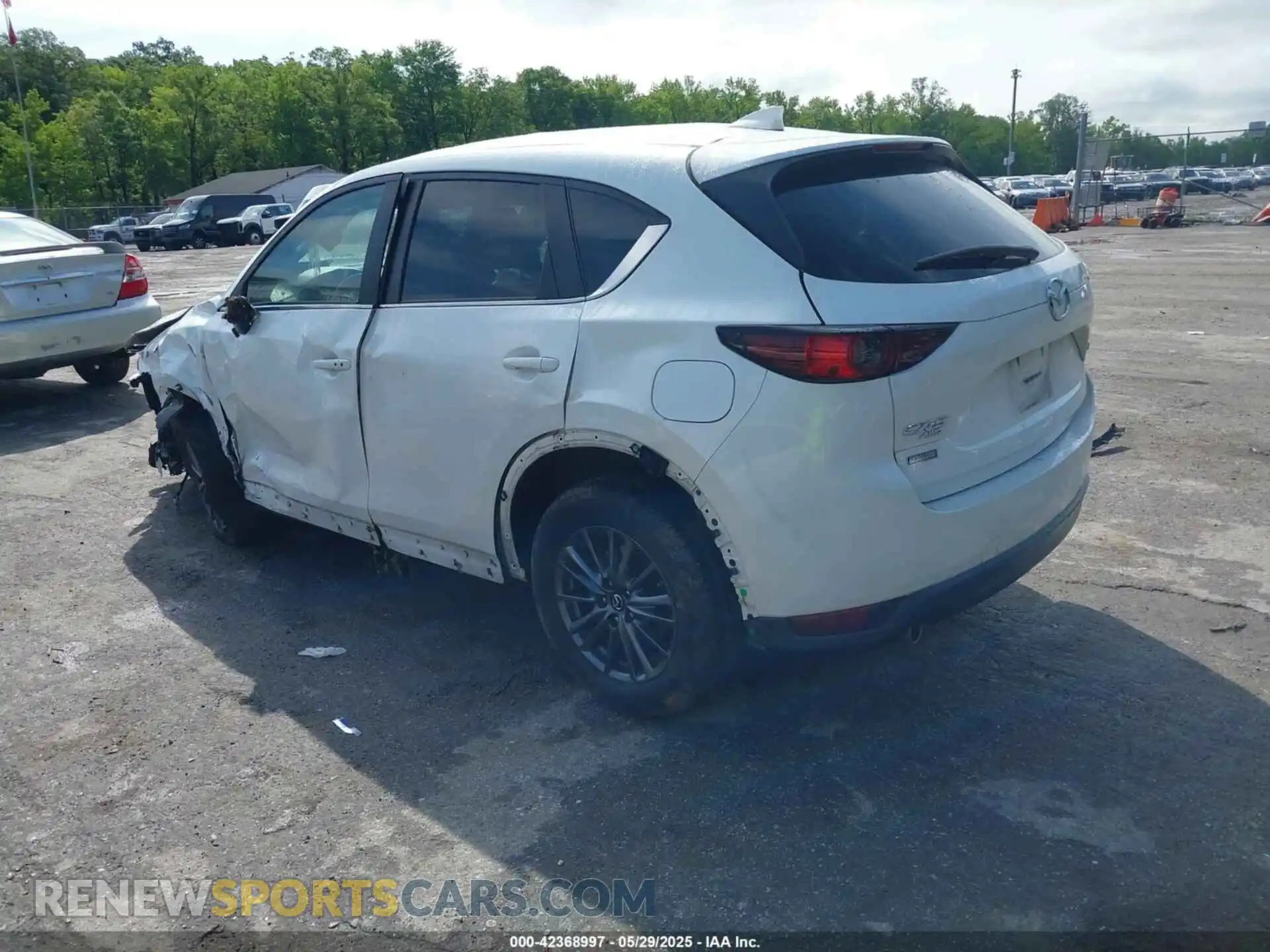 3 Photograph of a damaged car JM3KFBCM6K0574405 MAZDA CX-5 2019