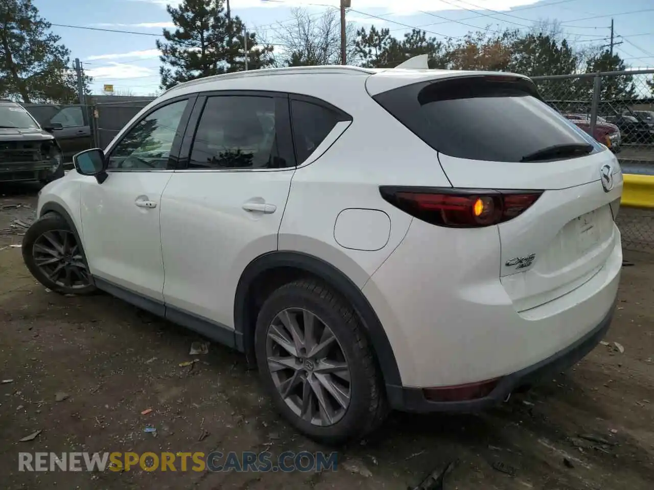 2 Photograph of a damaged car JM3KFBDM1K1663825 MAZDA CX-5 2019