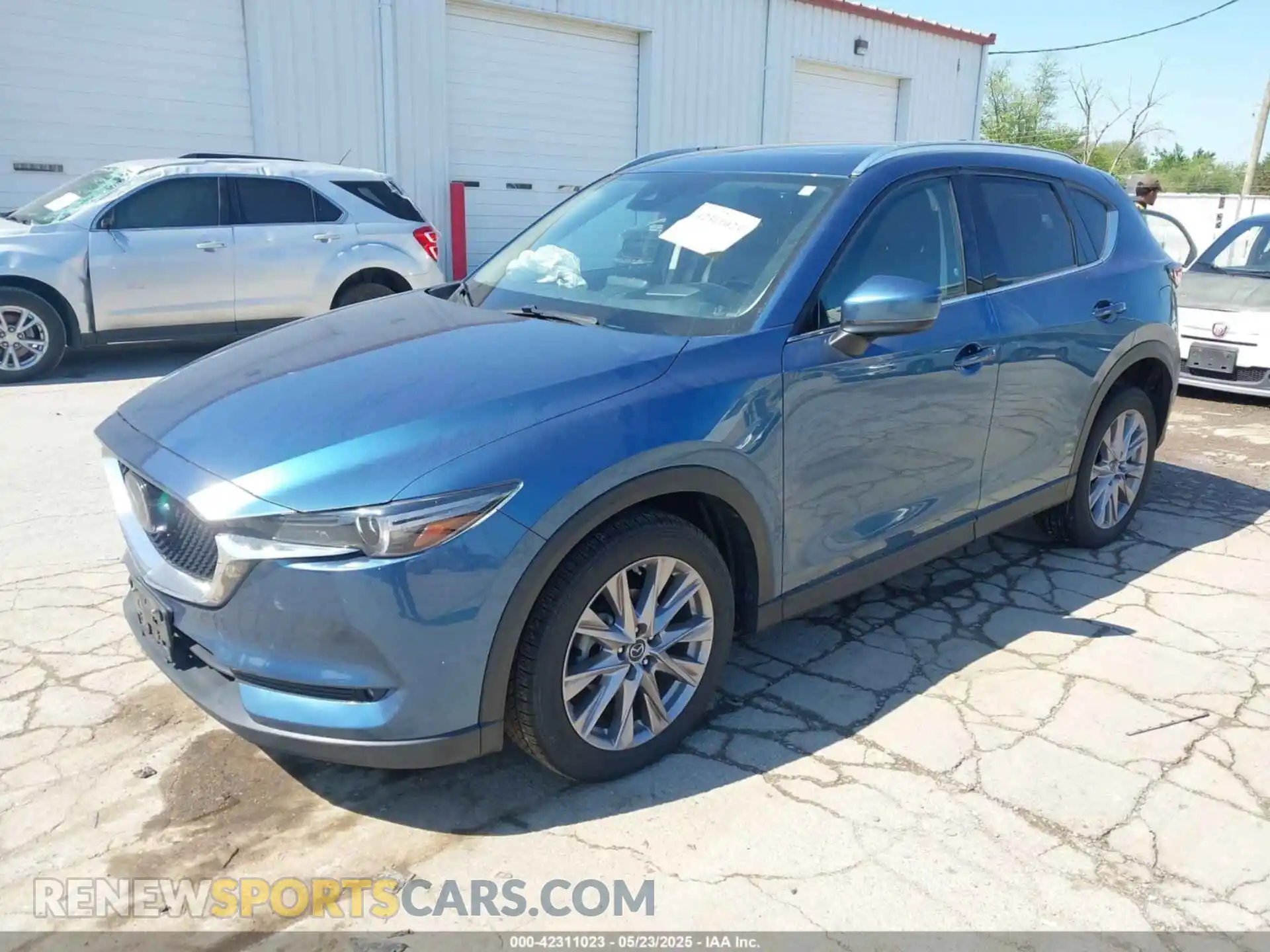 2 Photograph of a damaged car JM3KFBDM2K0583360 MAZDA CX-5 2019