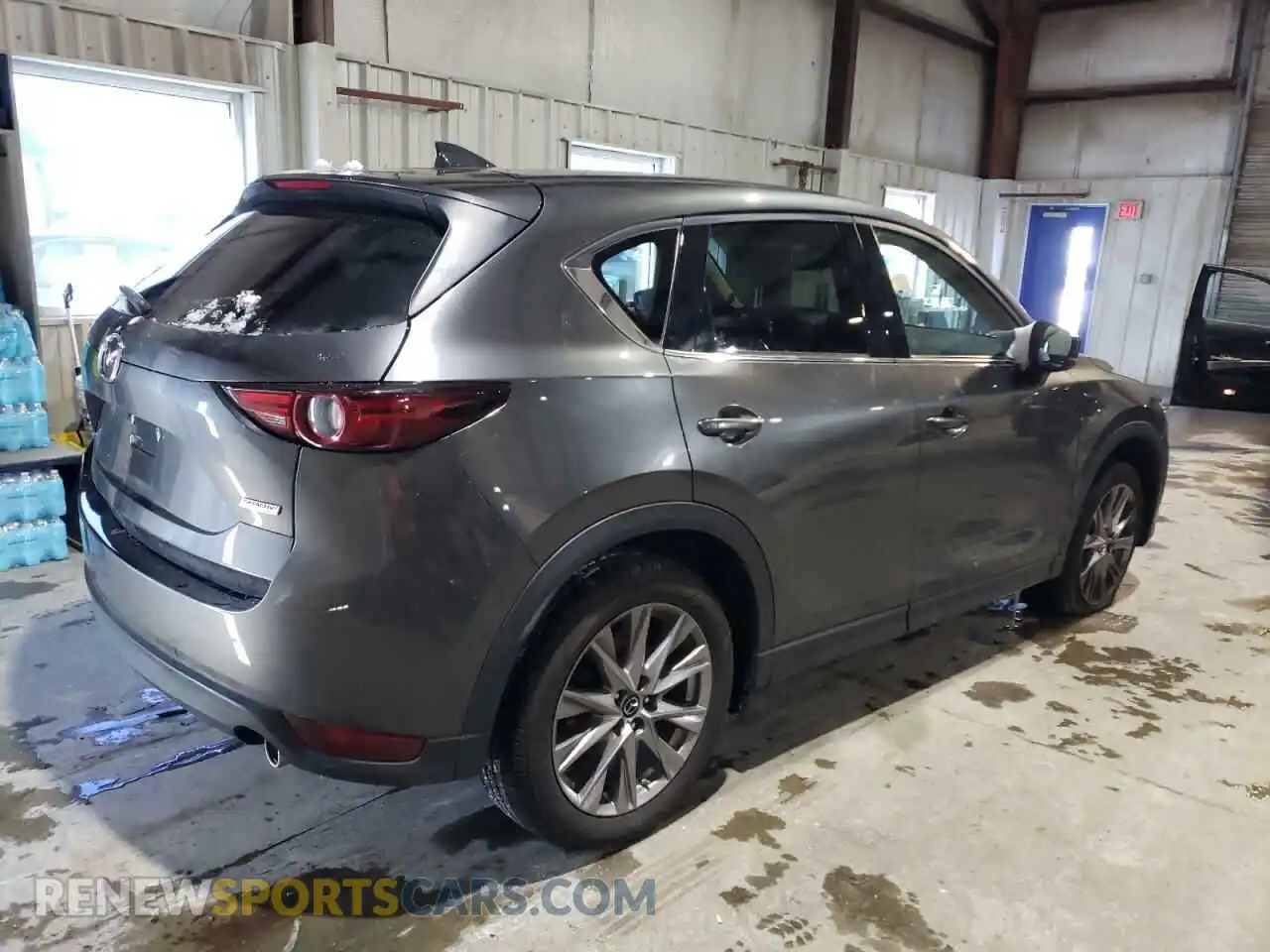 3 fotografías del automóvil dañado JM3KFBDM8K0559192 MAZDA CX-5 2019